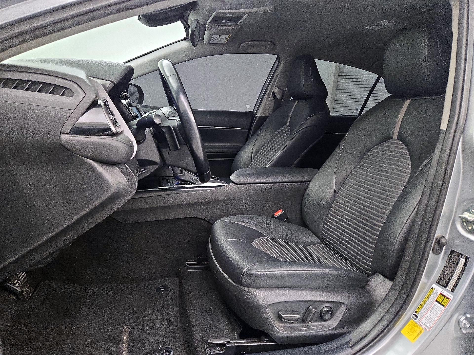 Thumbnail: 2020 Toyota Camry - 11