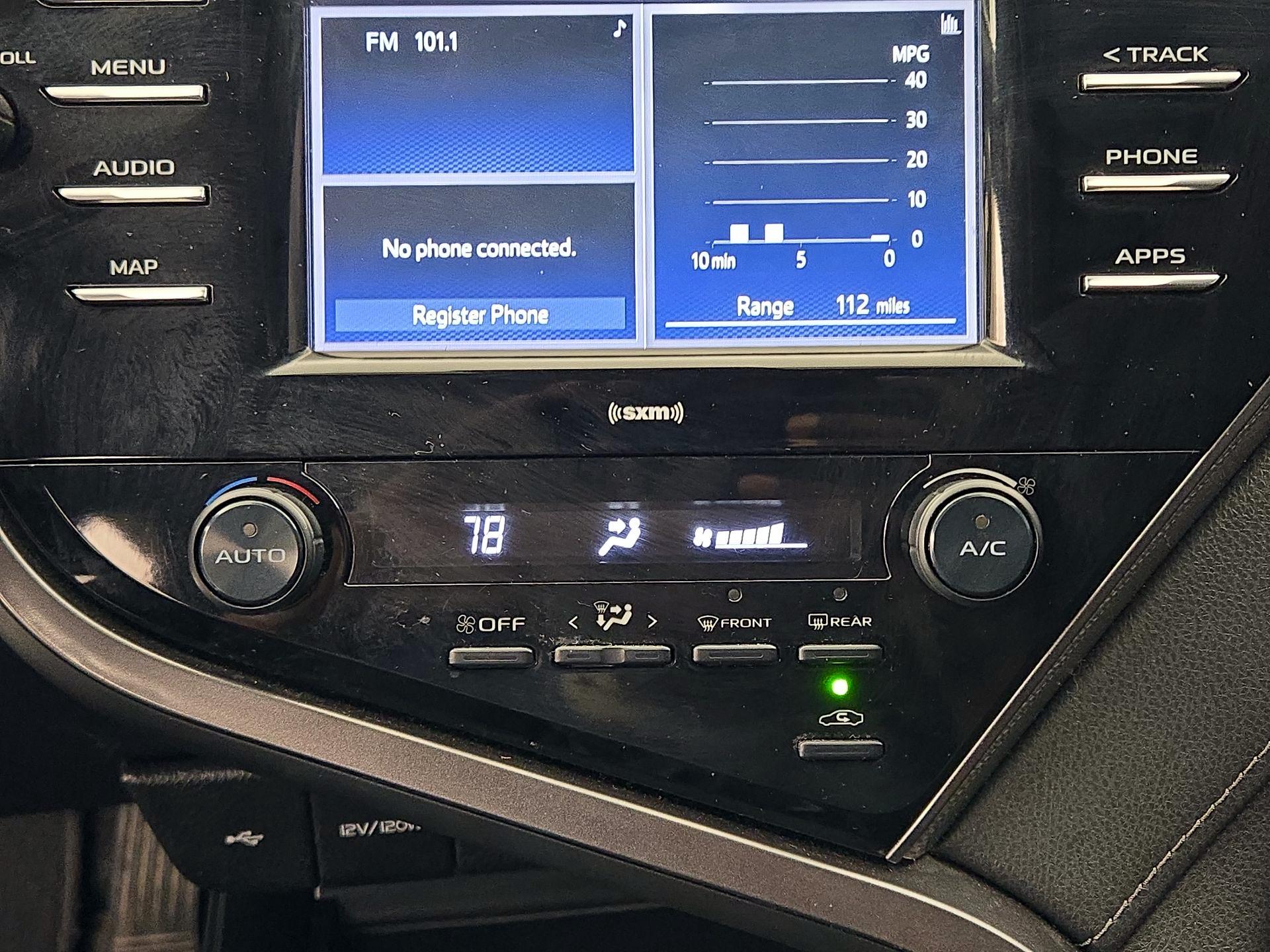 Thumbnail: 2020 Toyota Camry - 16