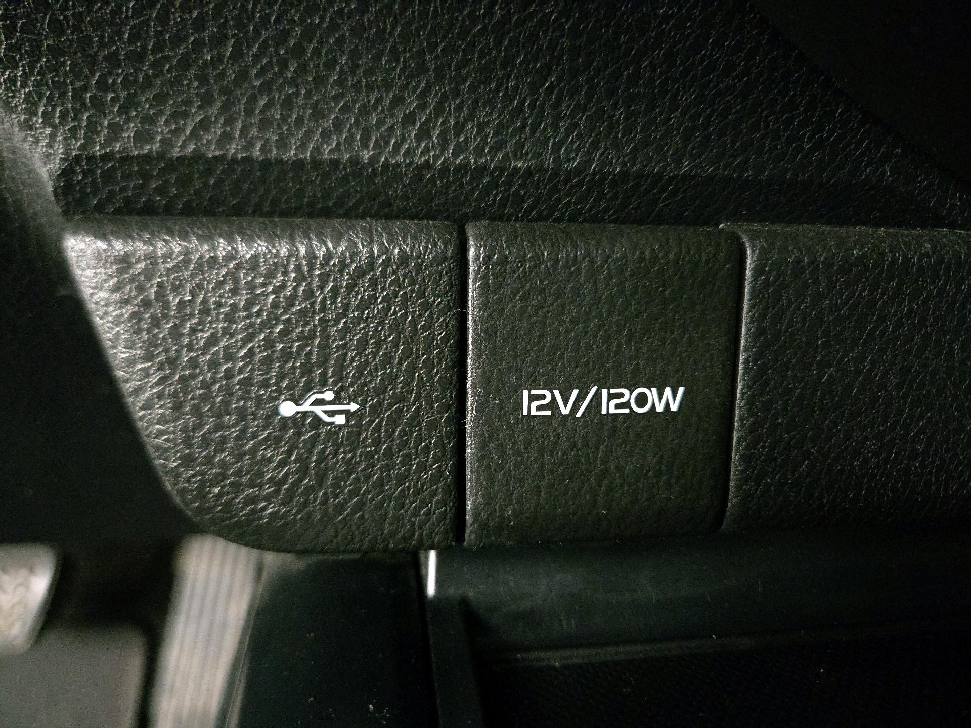 Thumbnail: 2020 Toyota Camry - 18