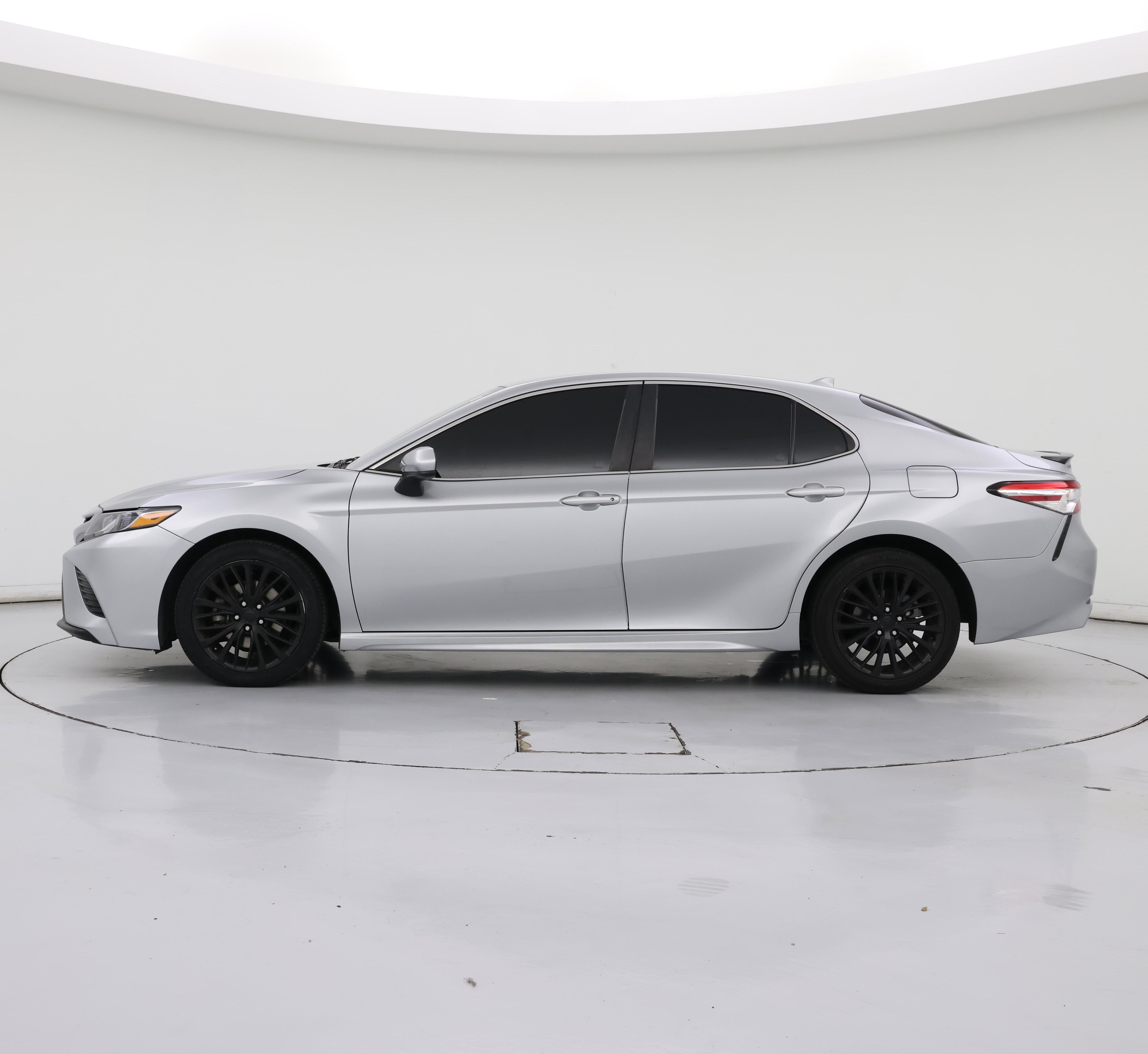 Thumbnail: 2020 Toyota Camry - 3