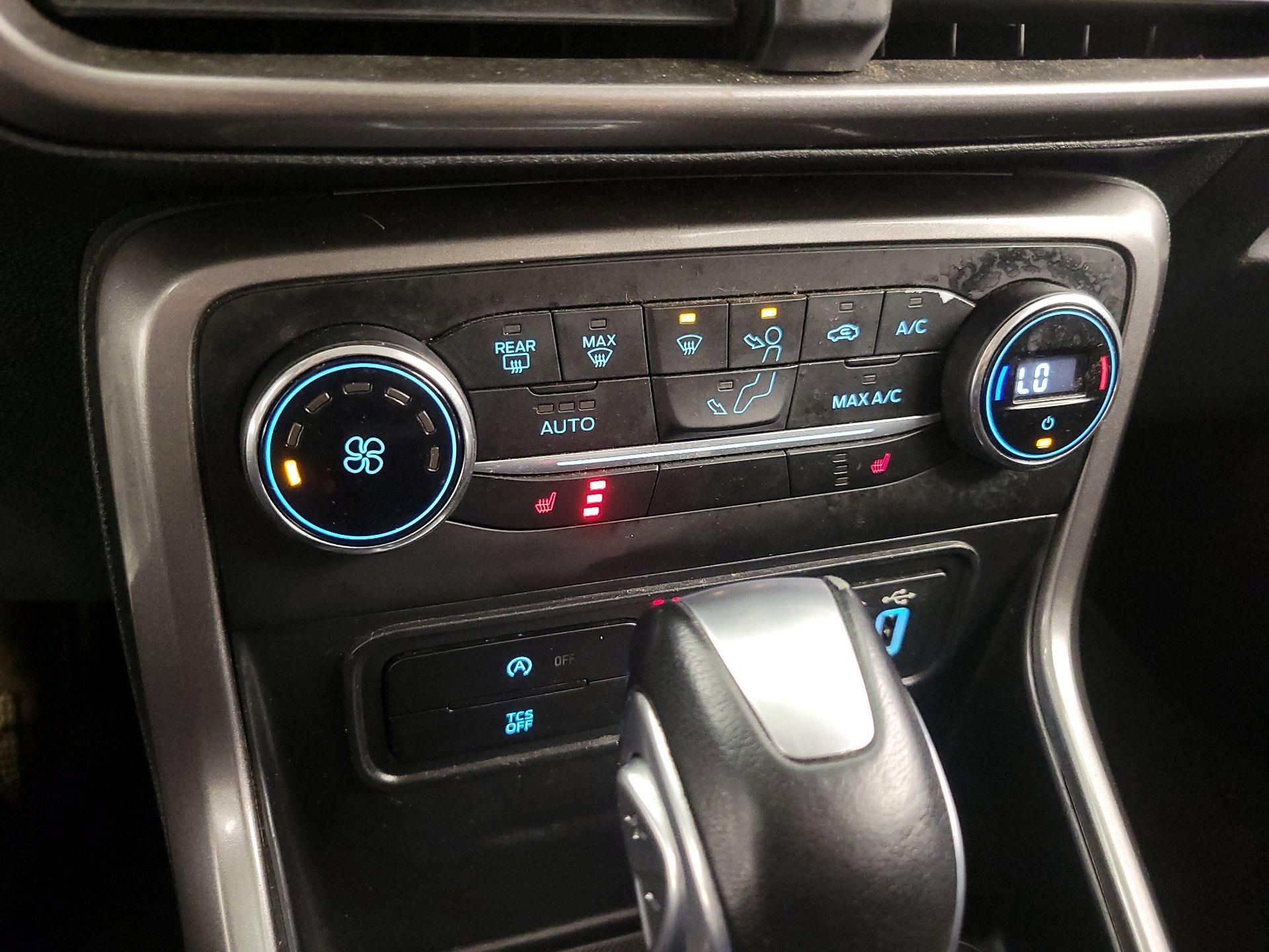 Thumbnail: 2020 Ford EcoSport - 16