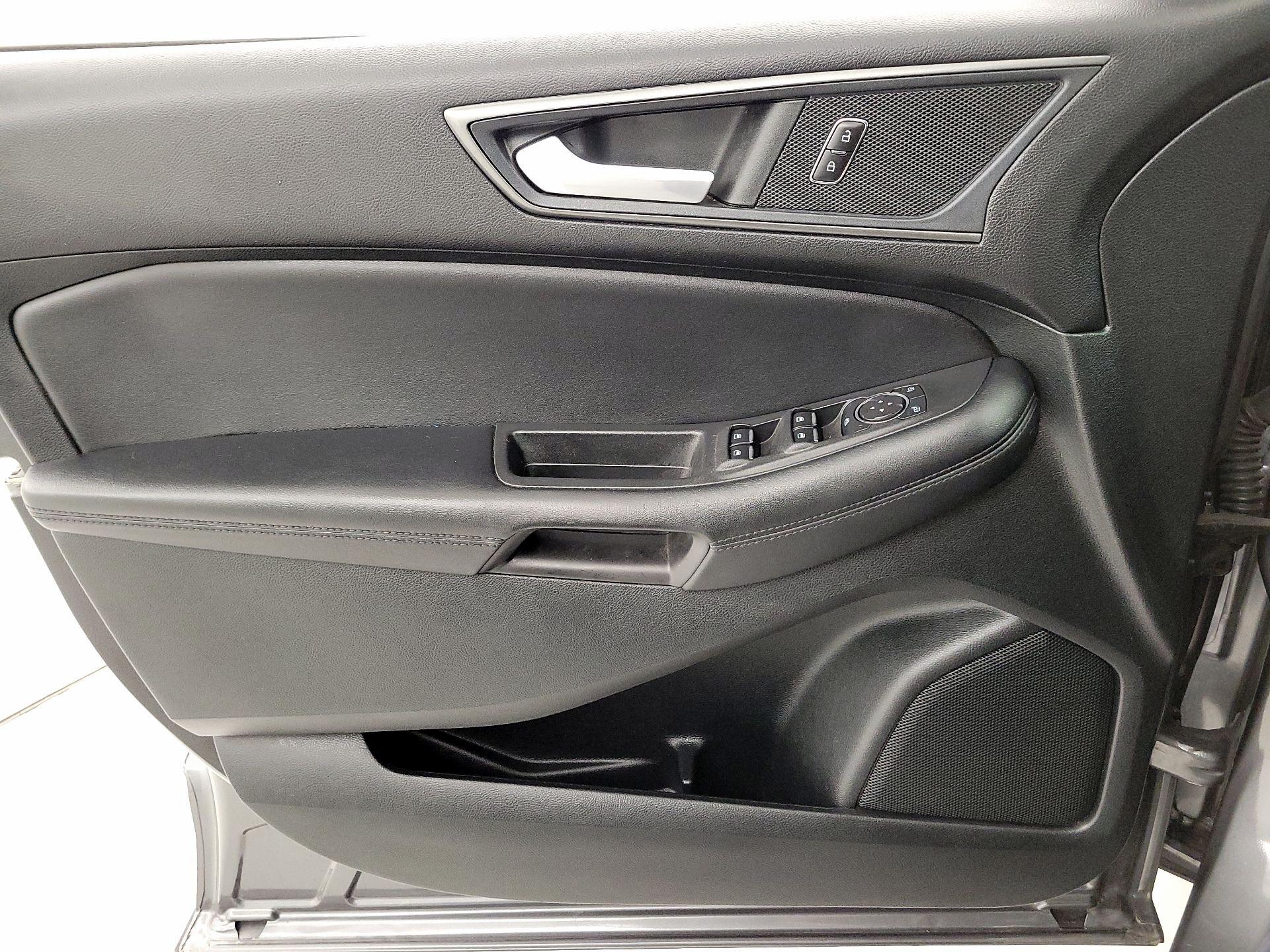 Thumbnail: 2023 Ford Edge - 12