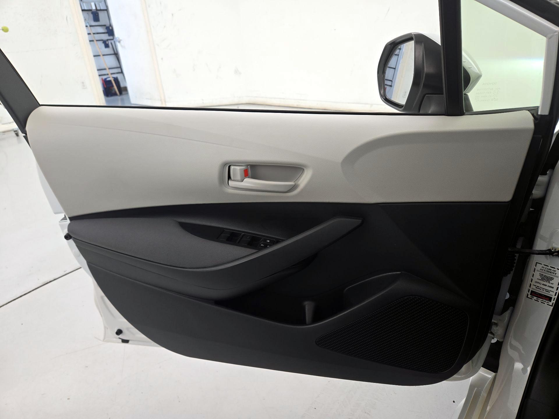 Thumbnail: 2023 Toyota Corolla - 12