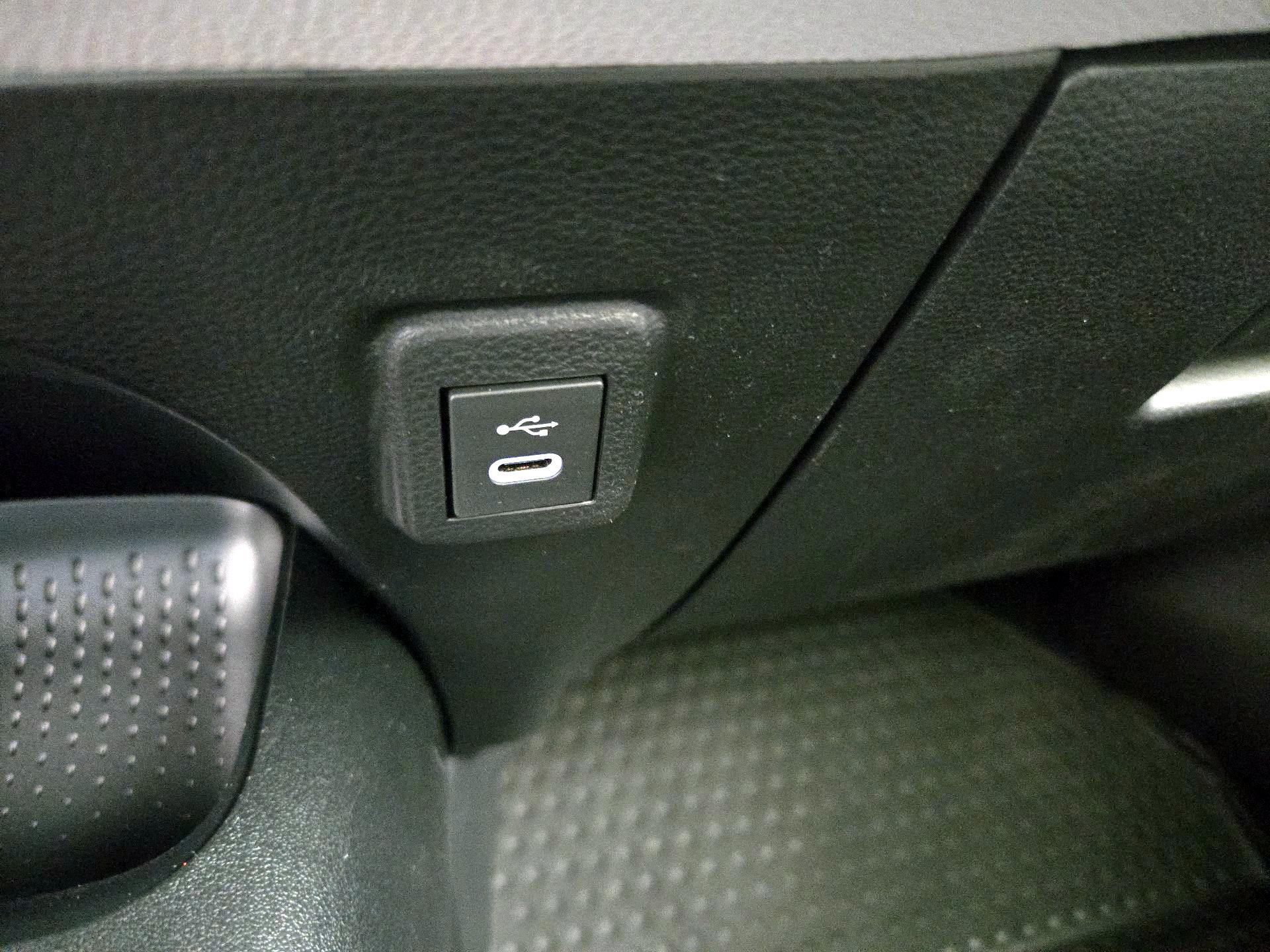 Thumbnail: 2023 Toyota Corolla - 18