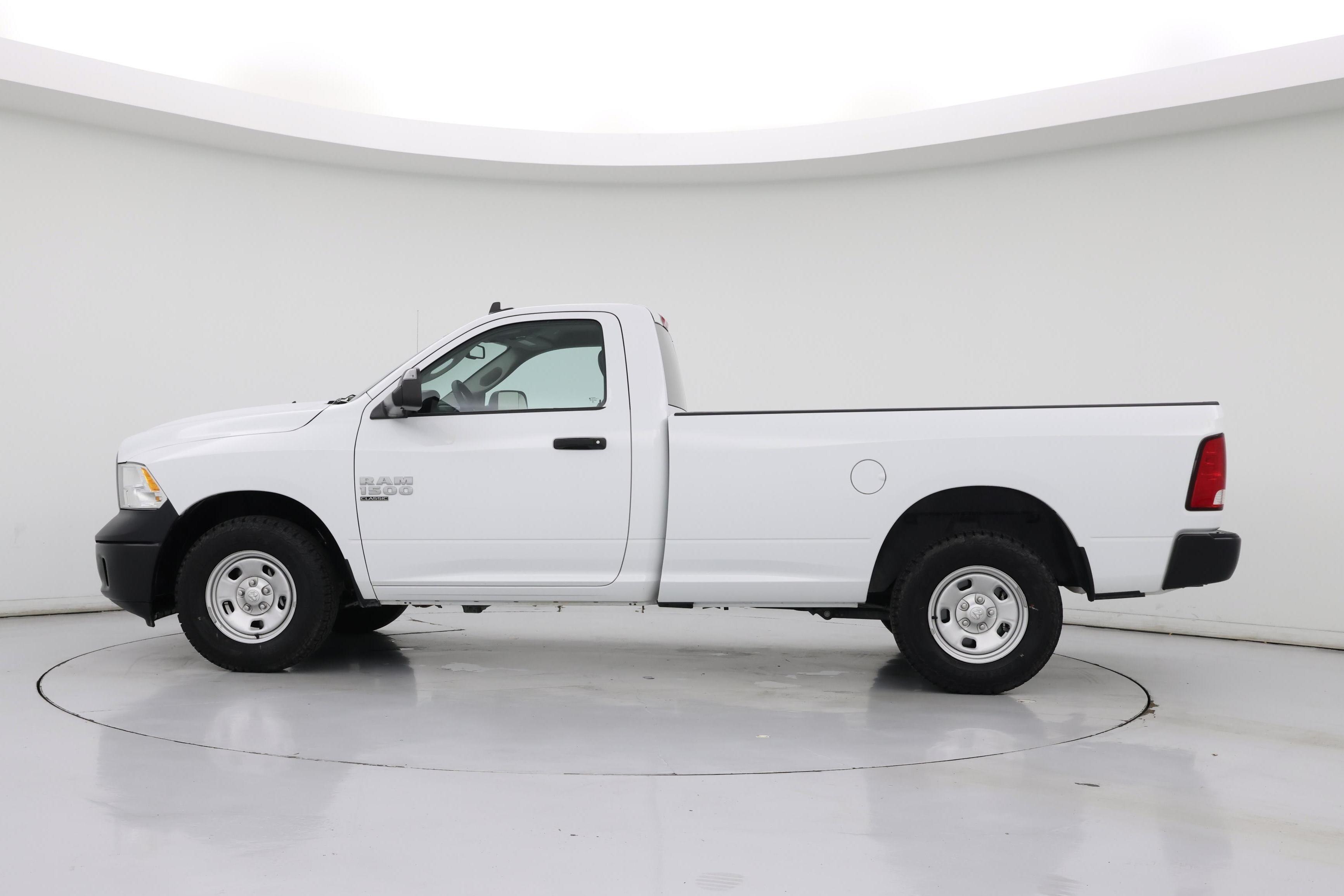 Thumbnail: 2023 RAM 1500 Classic - 3