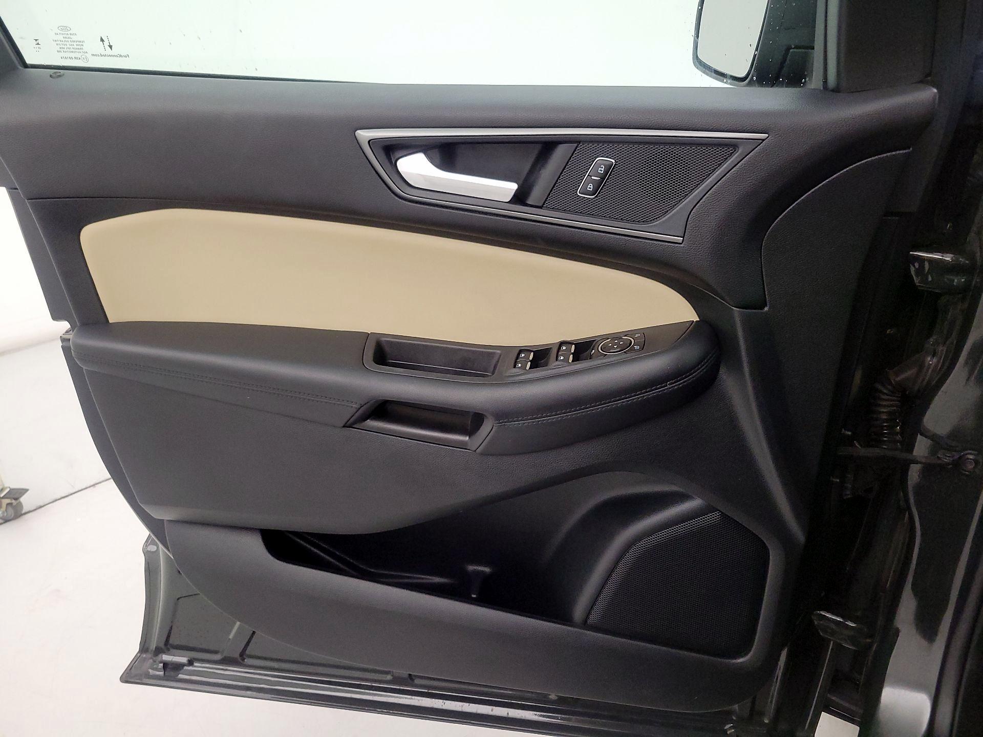 Thumbnail: 2023 Ford Edge - 12