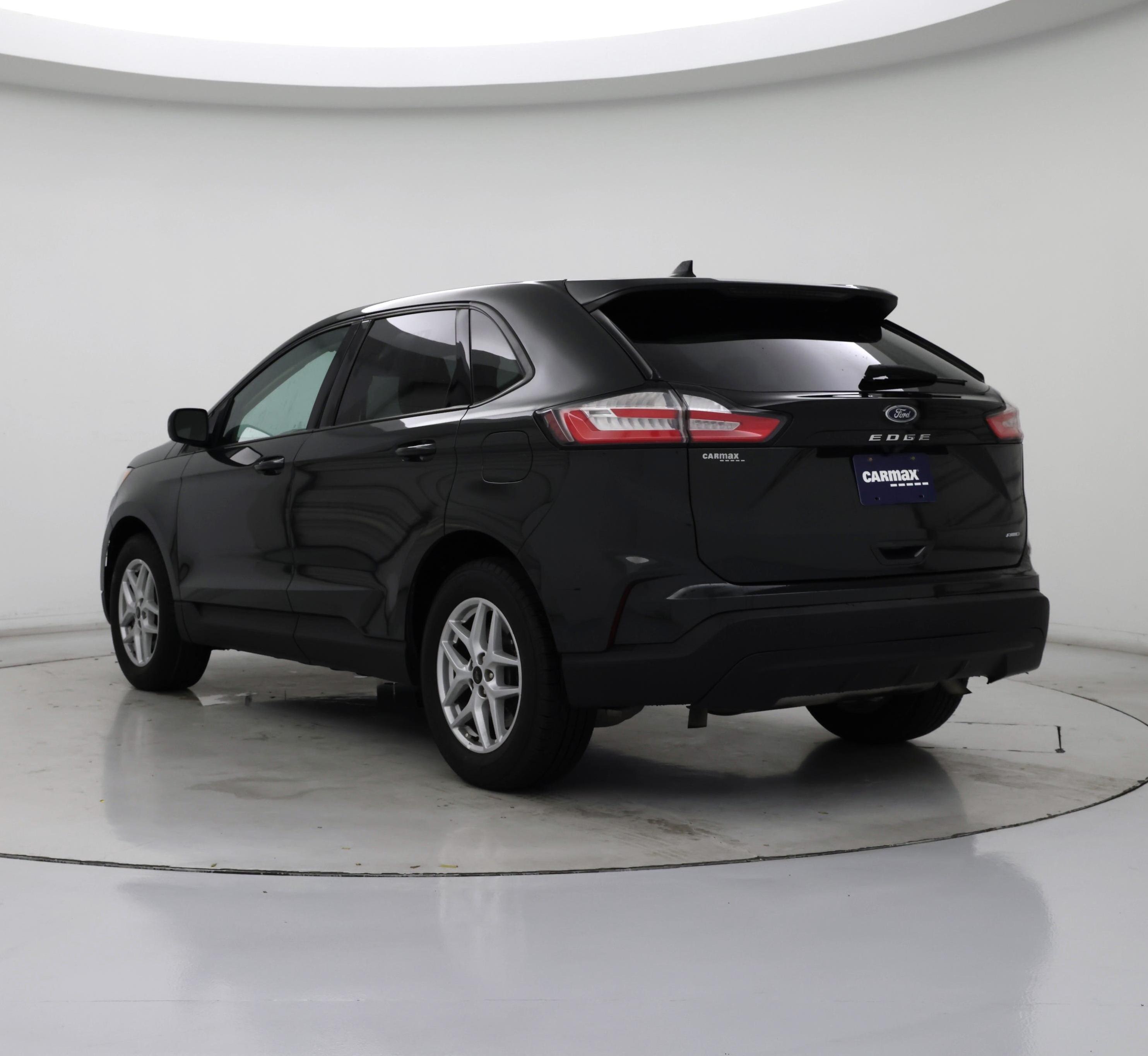 Thumbnail: 2023 Ford Edge - 2