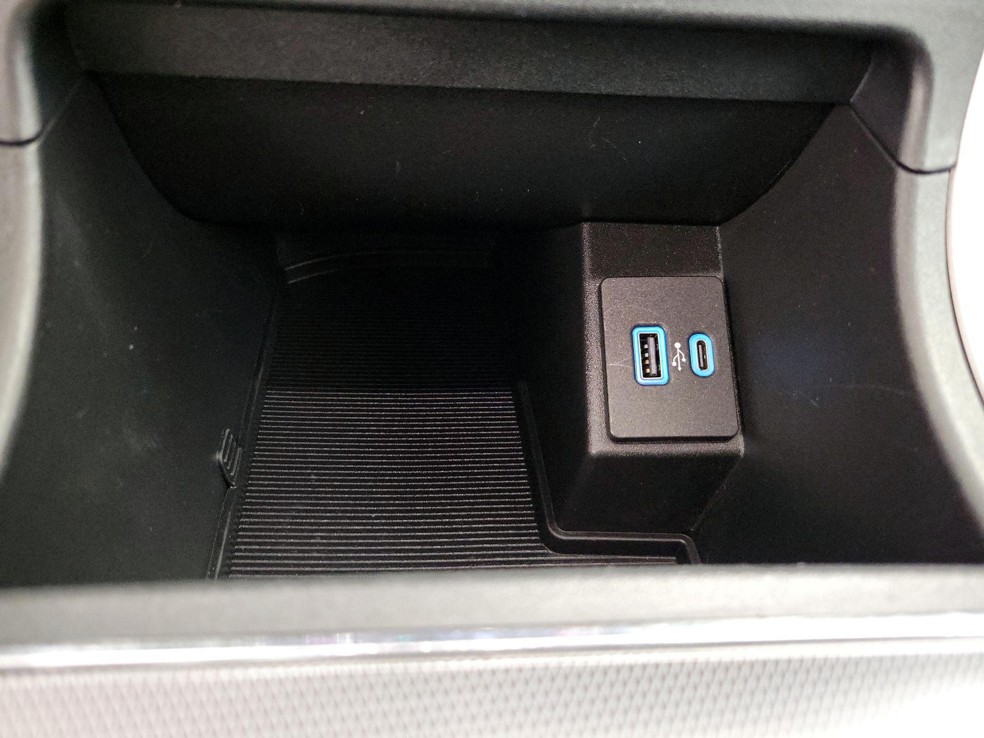 Thumbnail: 2022 Ford Edge - 19