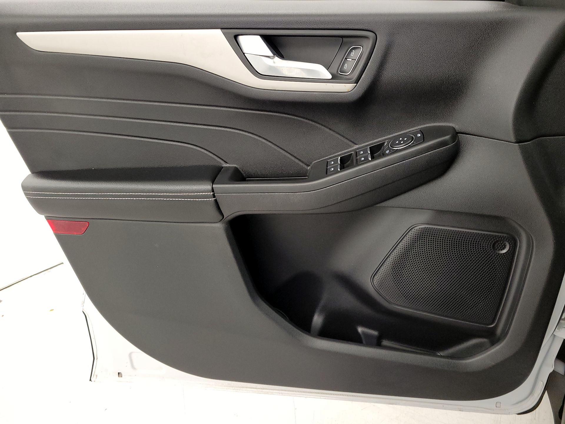 Thumbnail: 2021 Ford Escape - 12