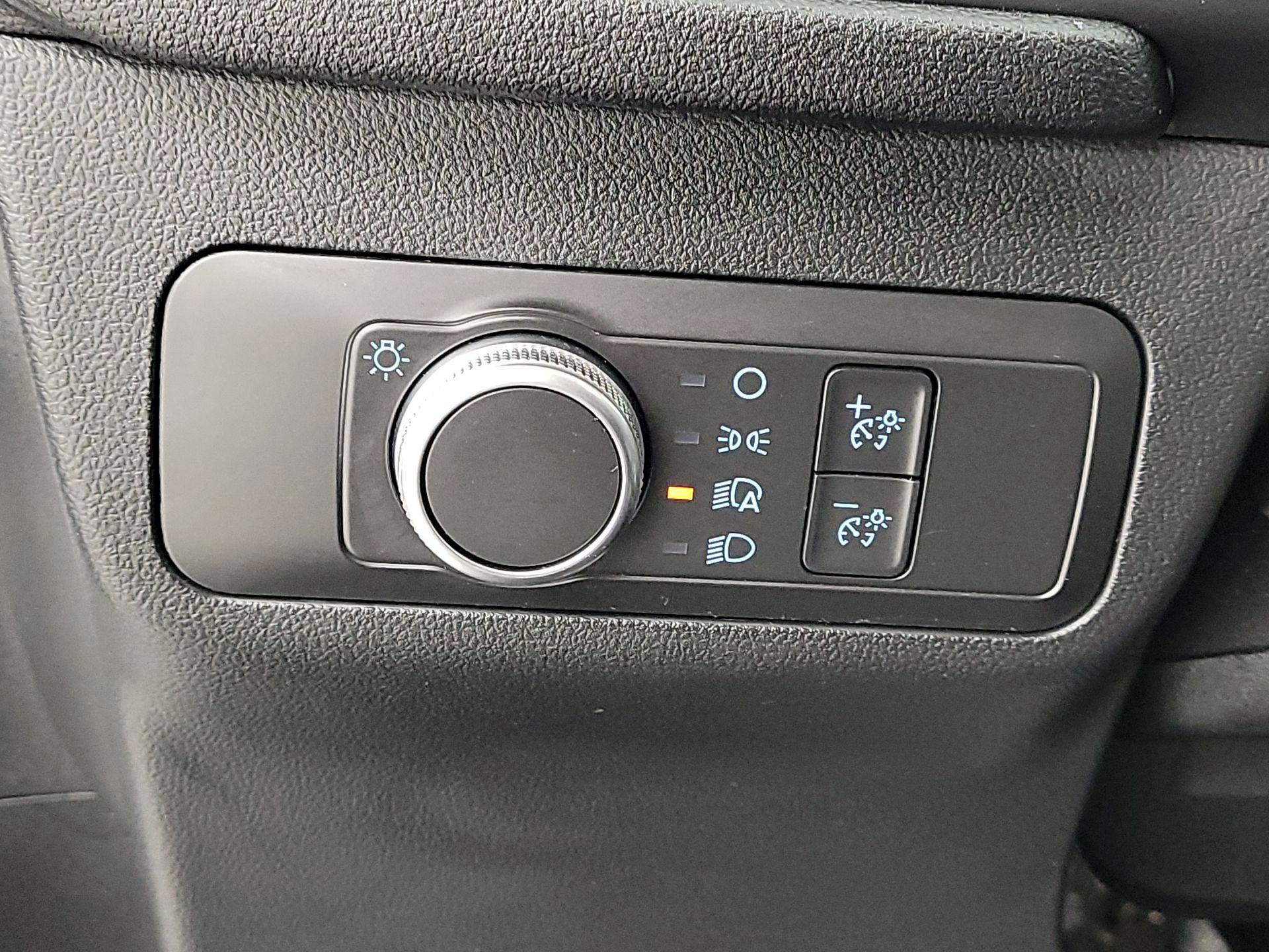 Thumbnail: 2021 Ford Escape - 13