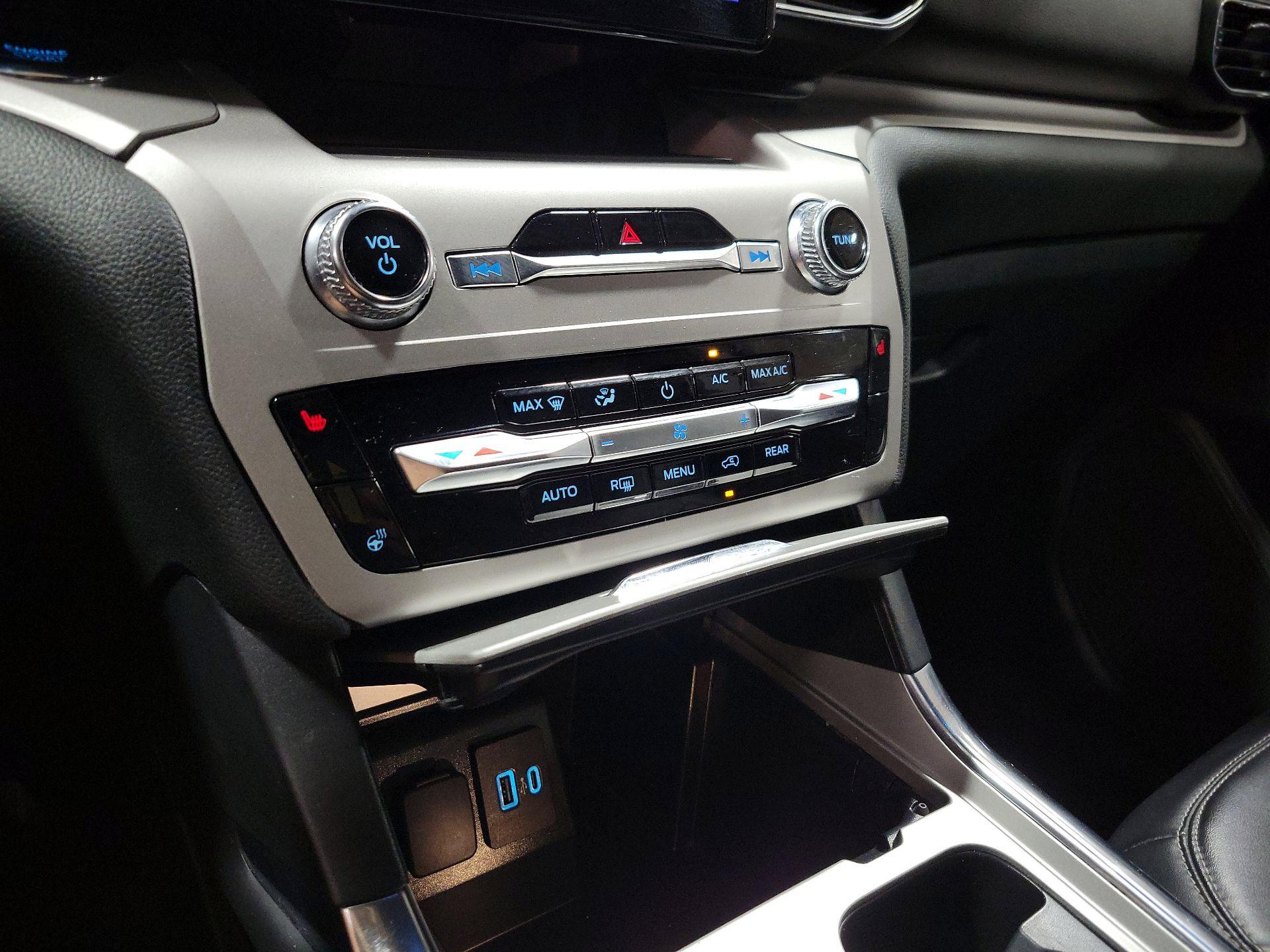 Thumbnail: 2023 Ford Explorer - 16