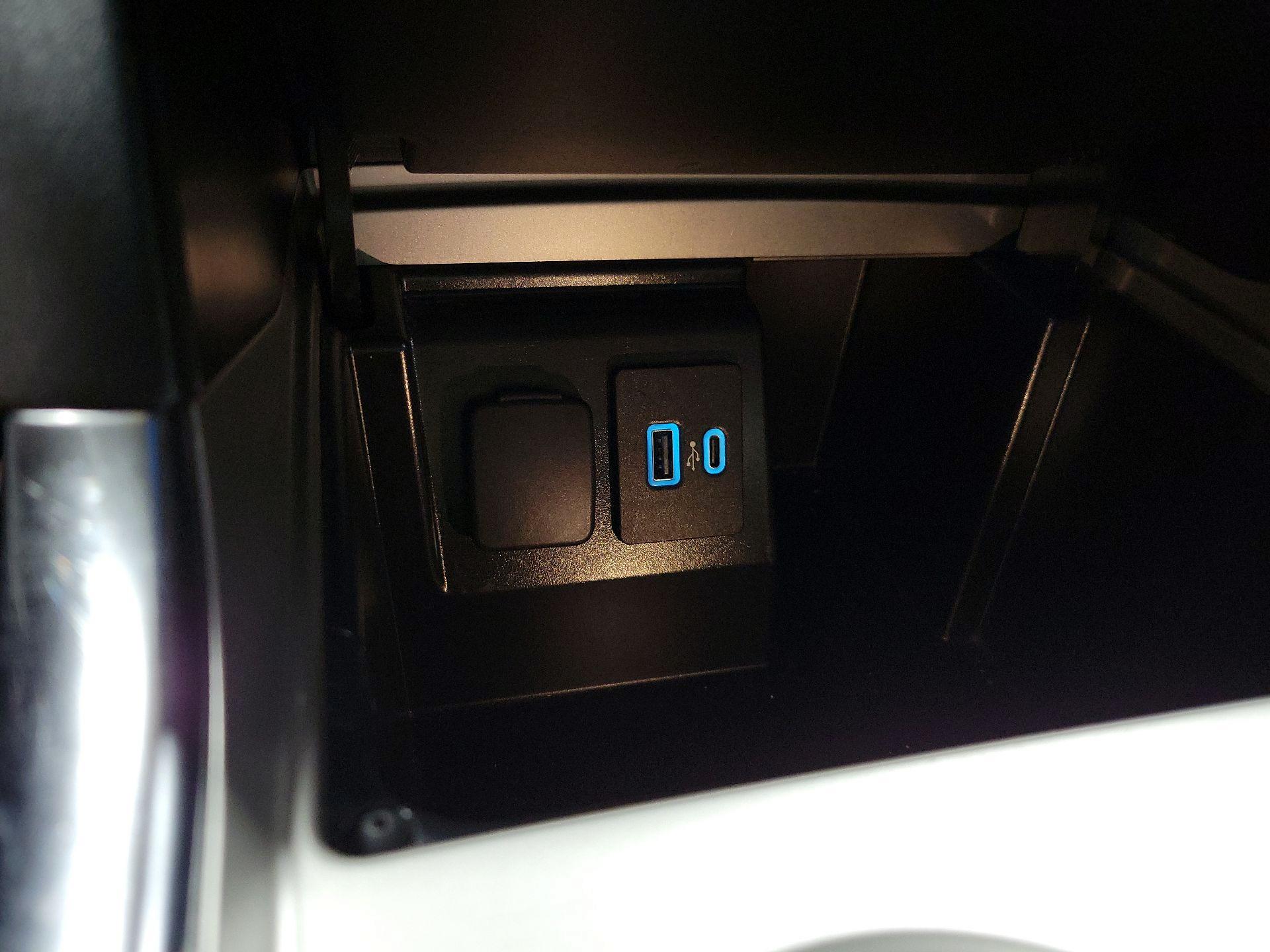 Thumbnail: 2023 Ford Explorer - 18