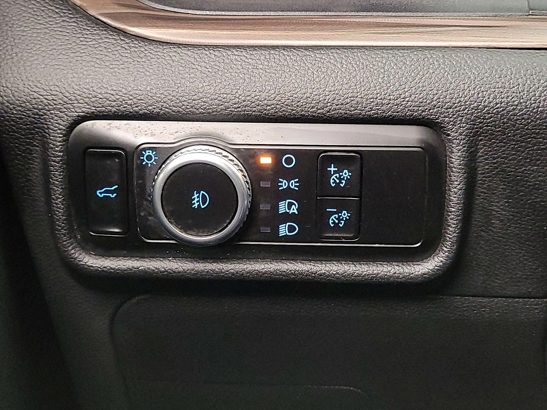 Thumbnail: 2023 Ford Explorer - 13