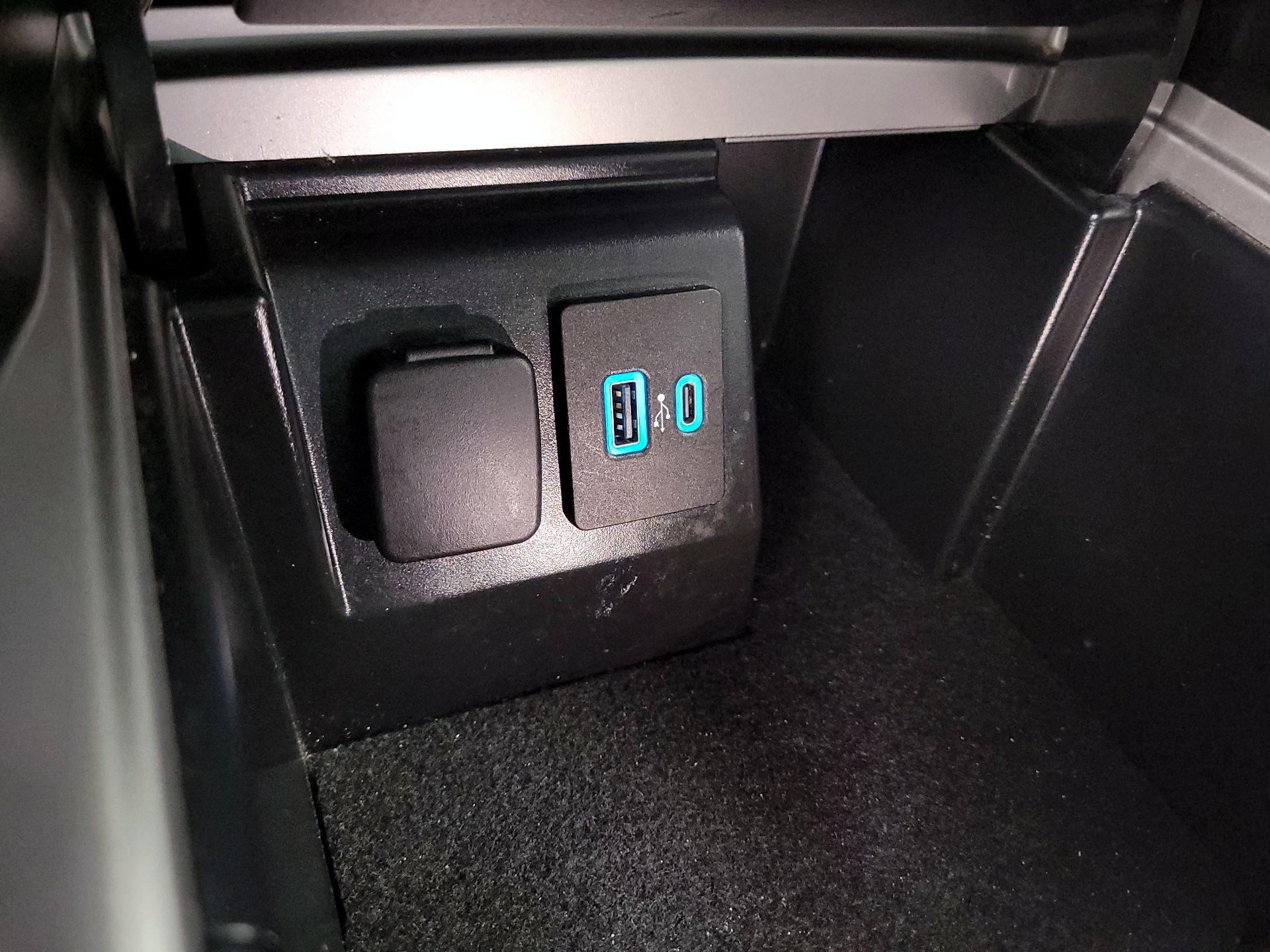 Thumbnail: 2023 Ford Explorer - 19