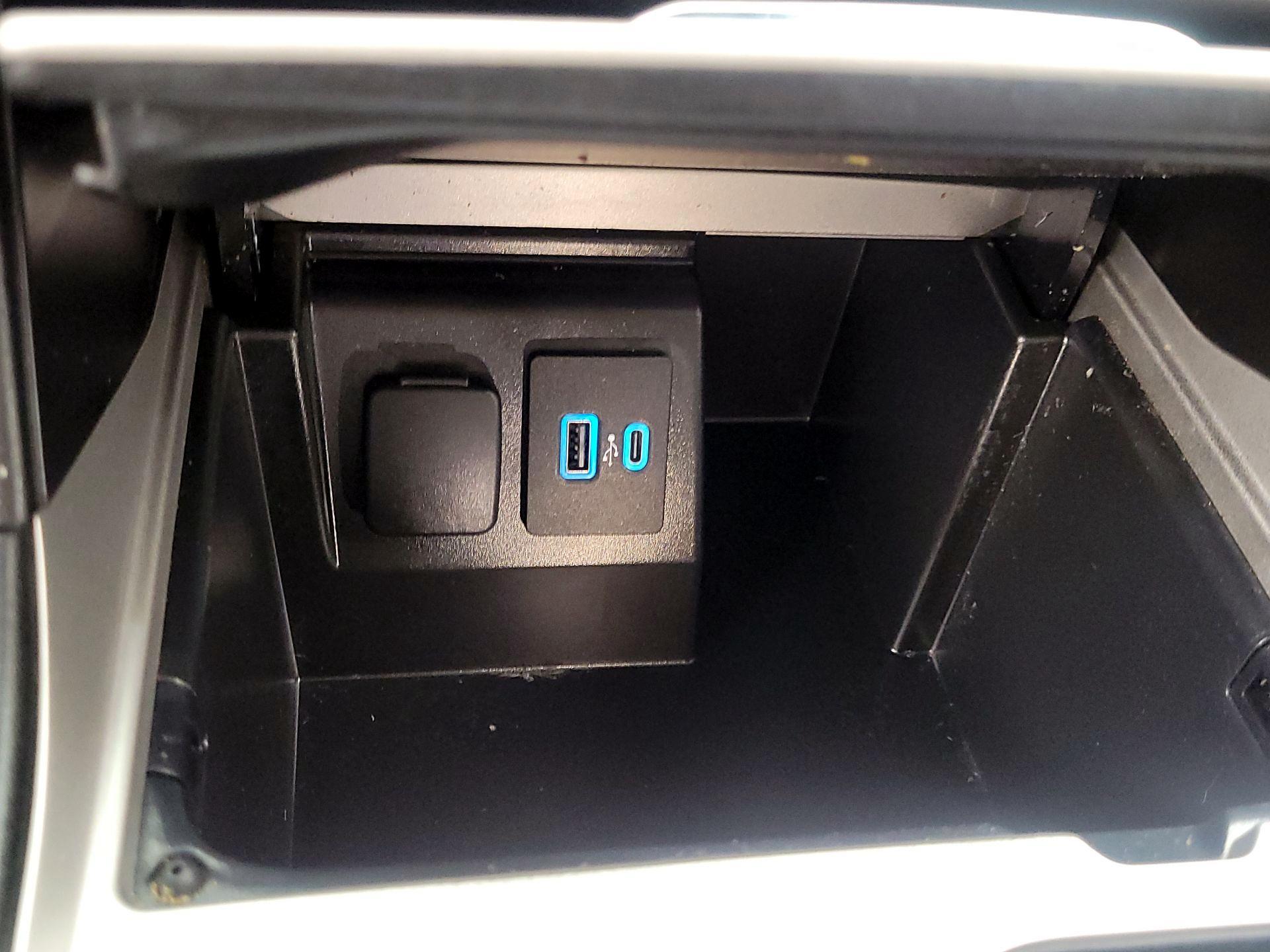 Thumbnail: 2023 Ford Explorer - 18