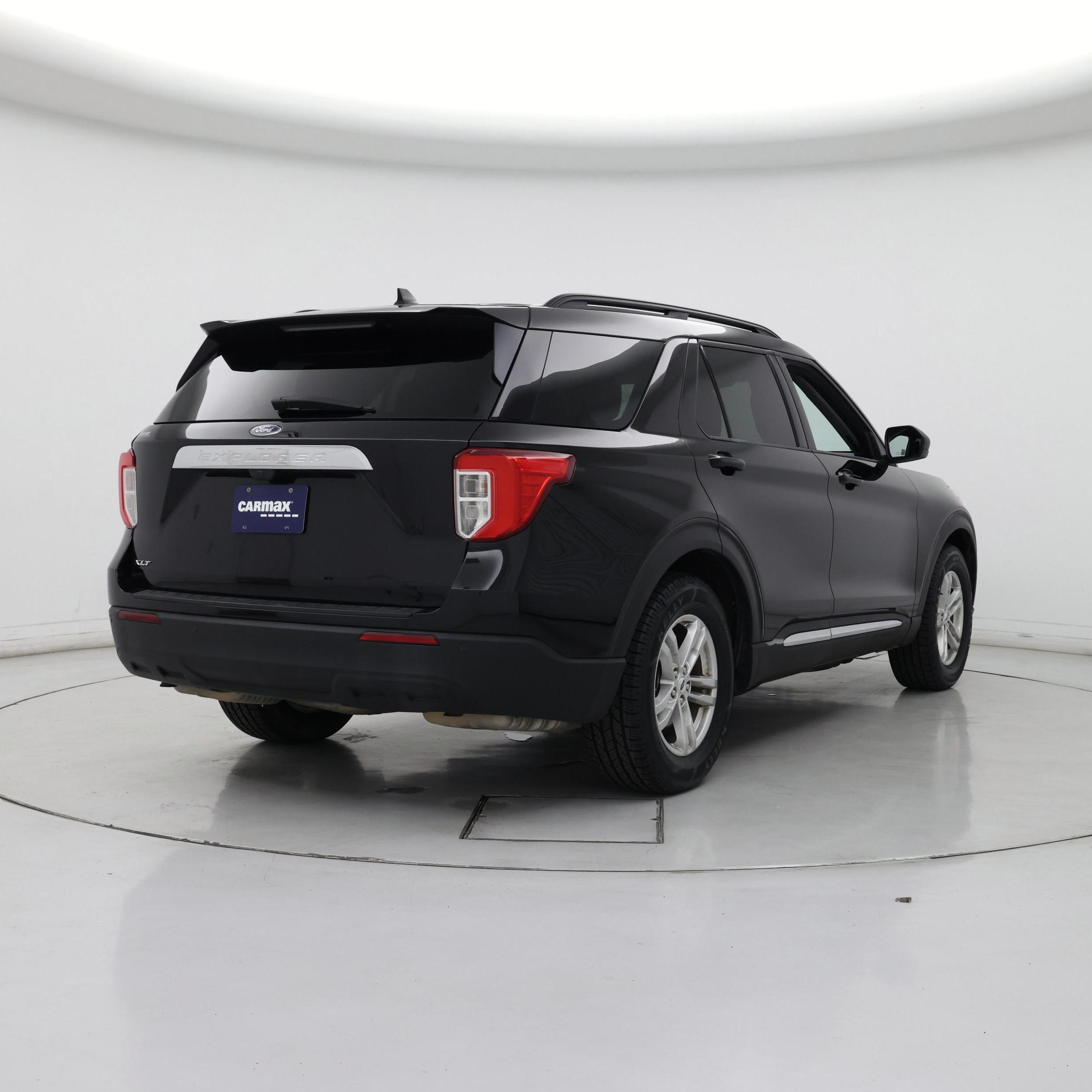 Thumbnail: 2023 Ford Explorer - 8