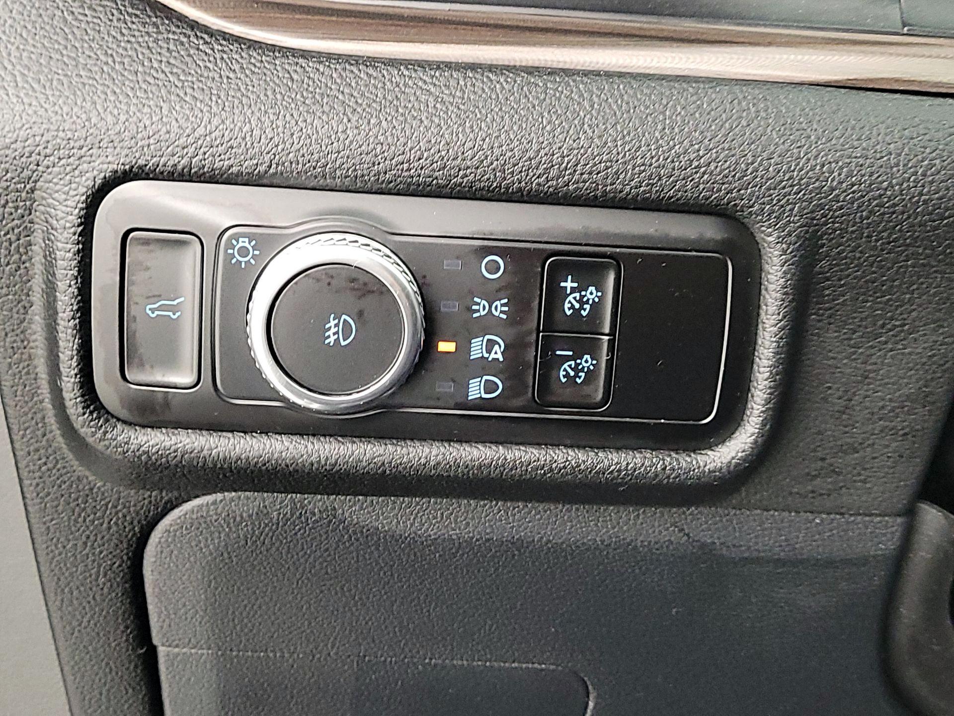 Thumbnail: 2023 Ford Explorer - 13