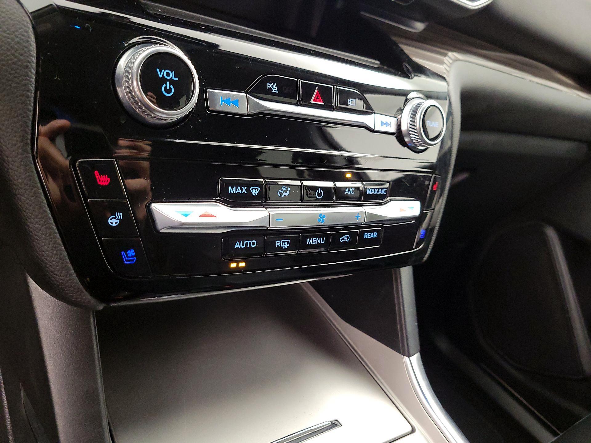 Thumbnail: 2023 Ford Explorer - 17