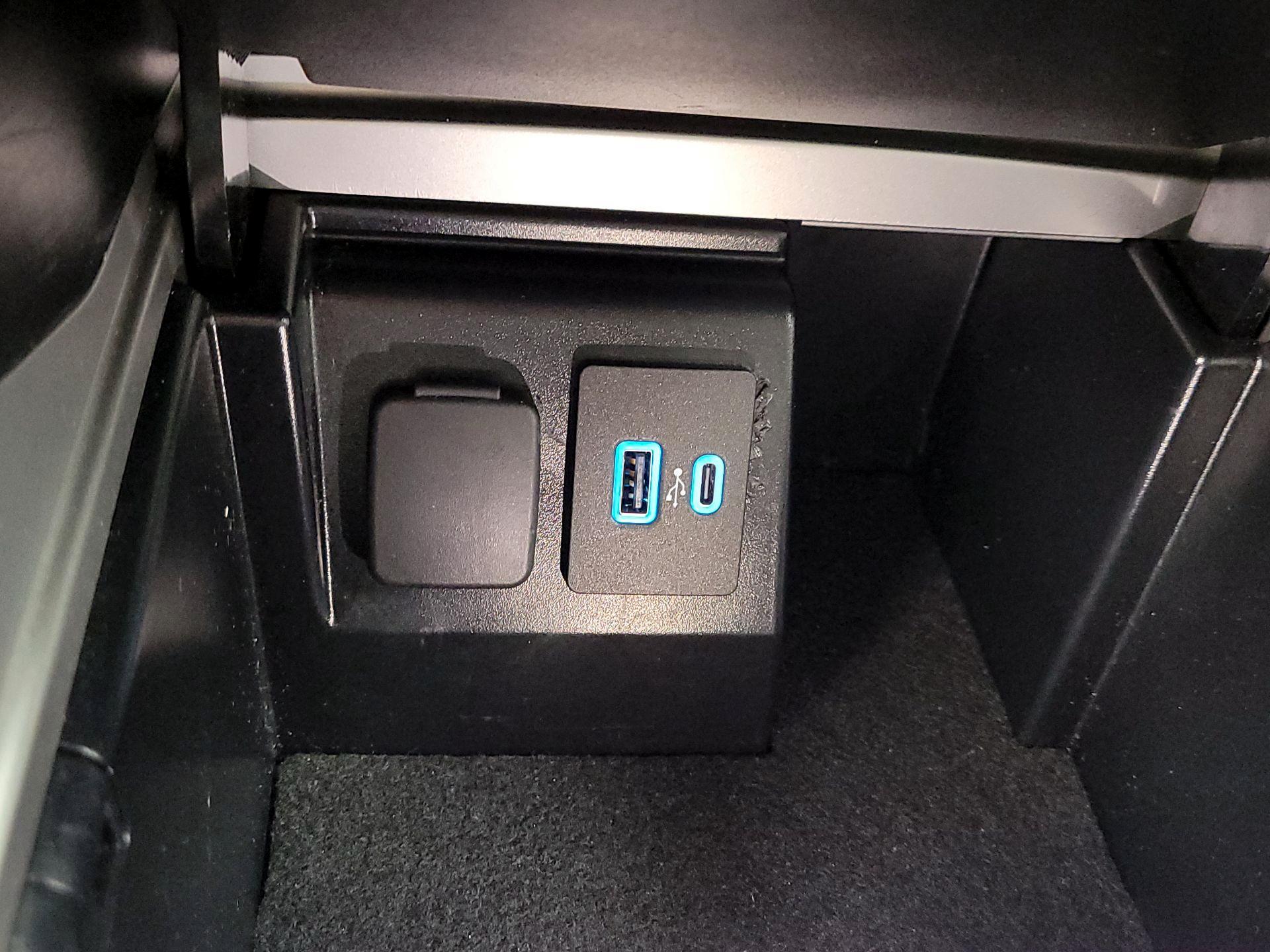 Thumbnail: 2023 Ford Explorer - 19