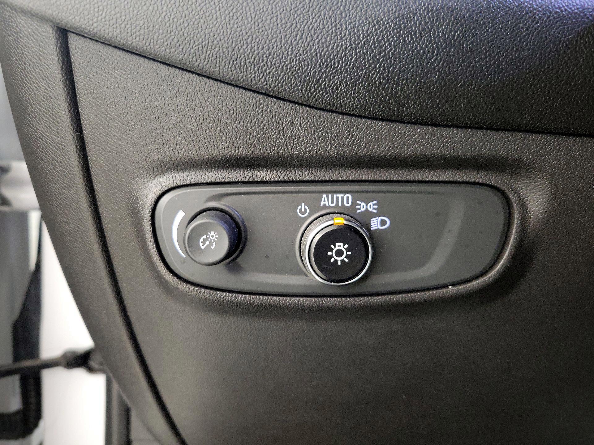 Thumbnail: 2022 Chevrolet Equinox - 13