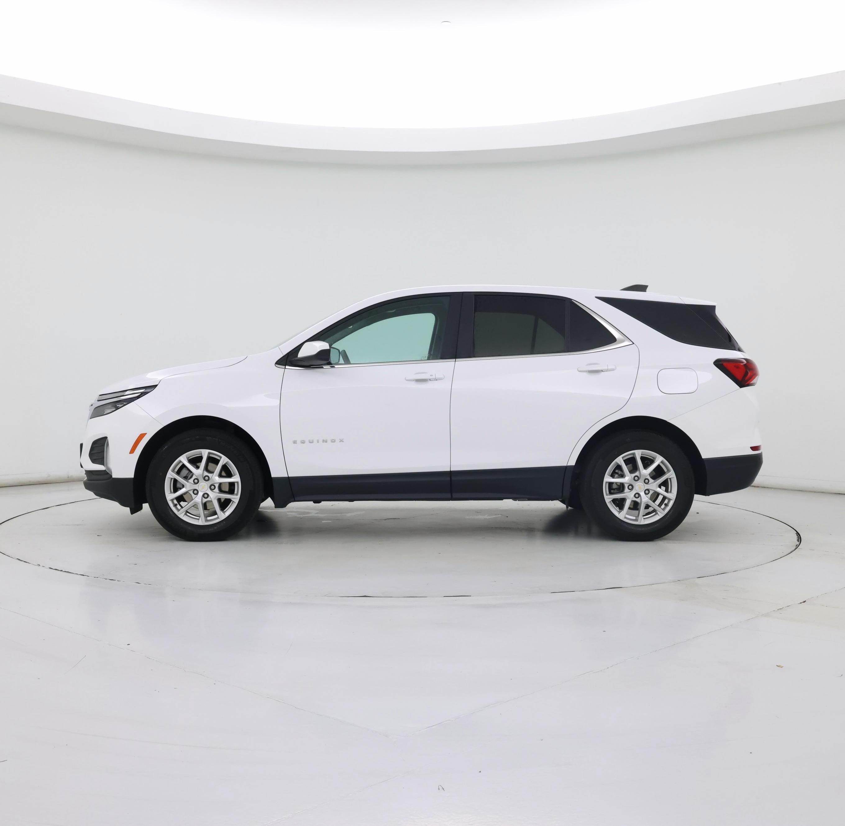 Thumbnail: 2022 Chevrolet Equinox - 3