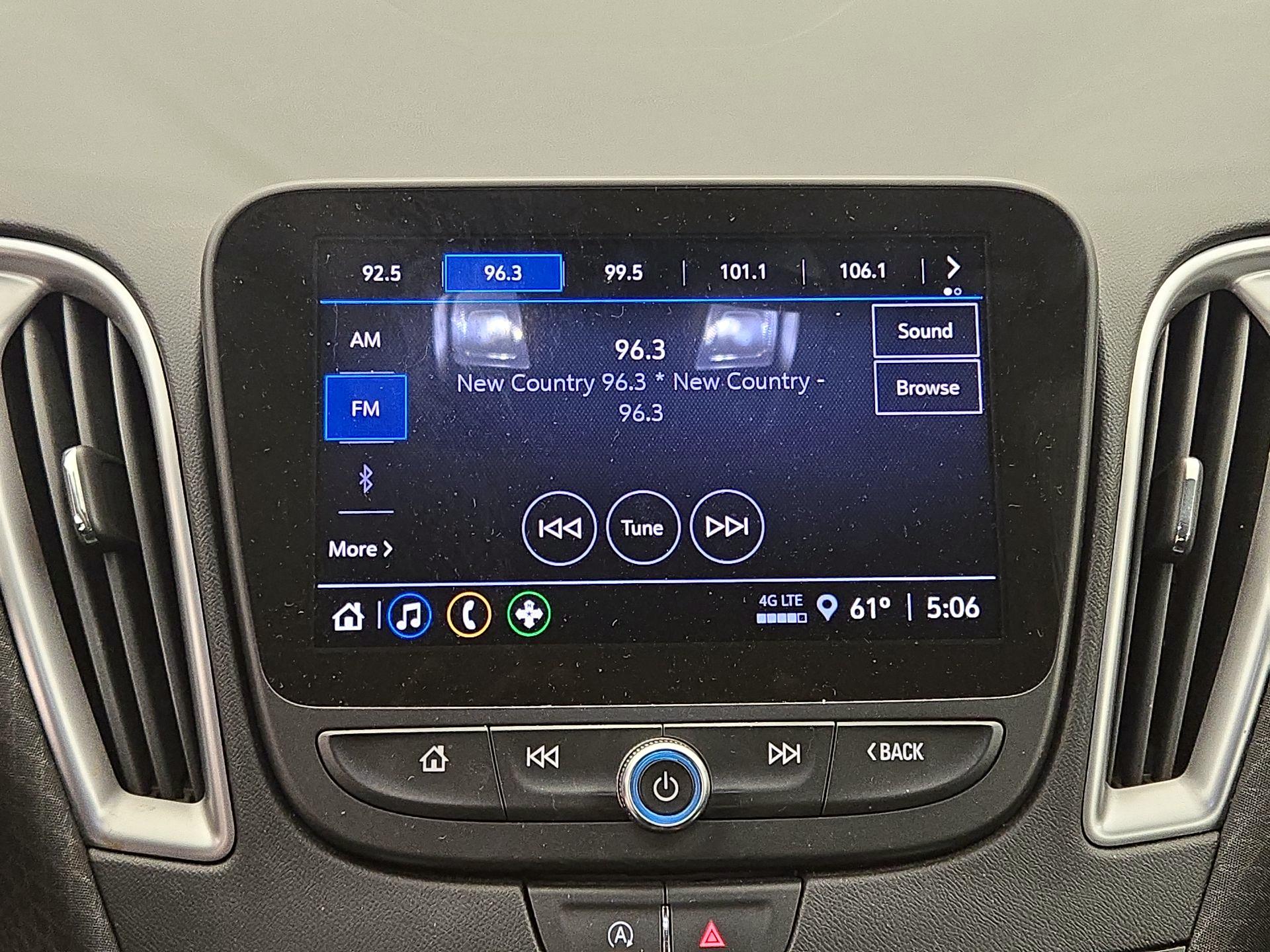 Thumbnail: 2021 Chevrolet Malibu - 15