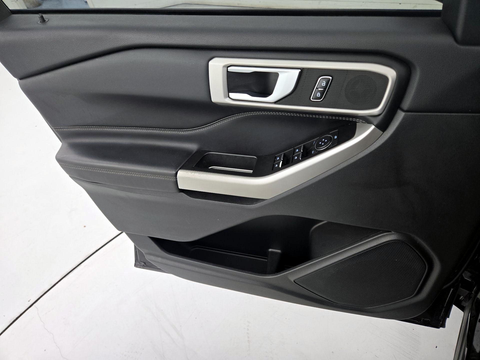 Thumbnail: 2021 Ford Explorer - 12