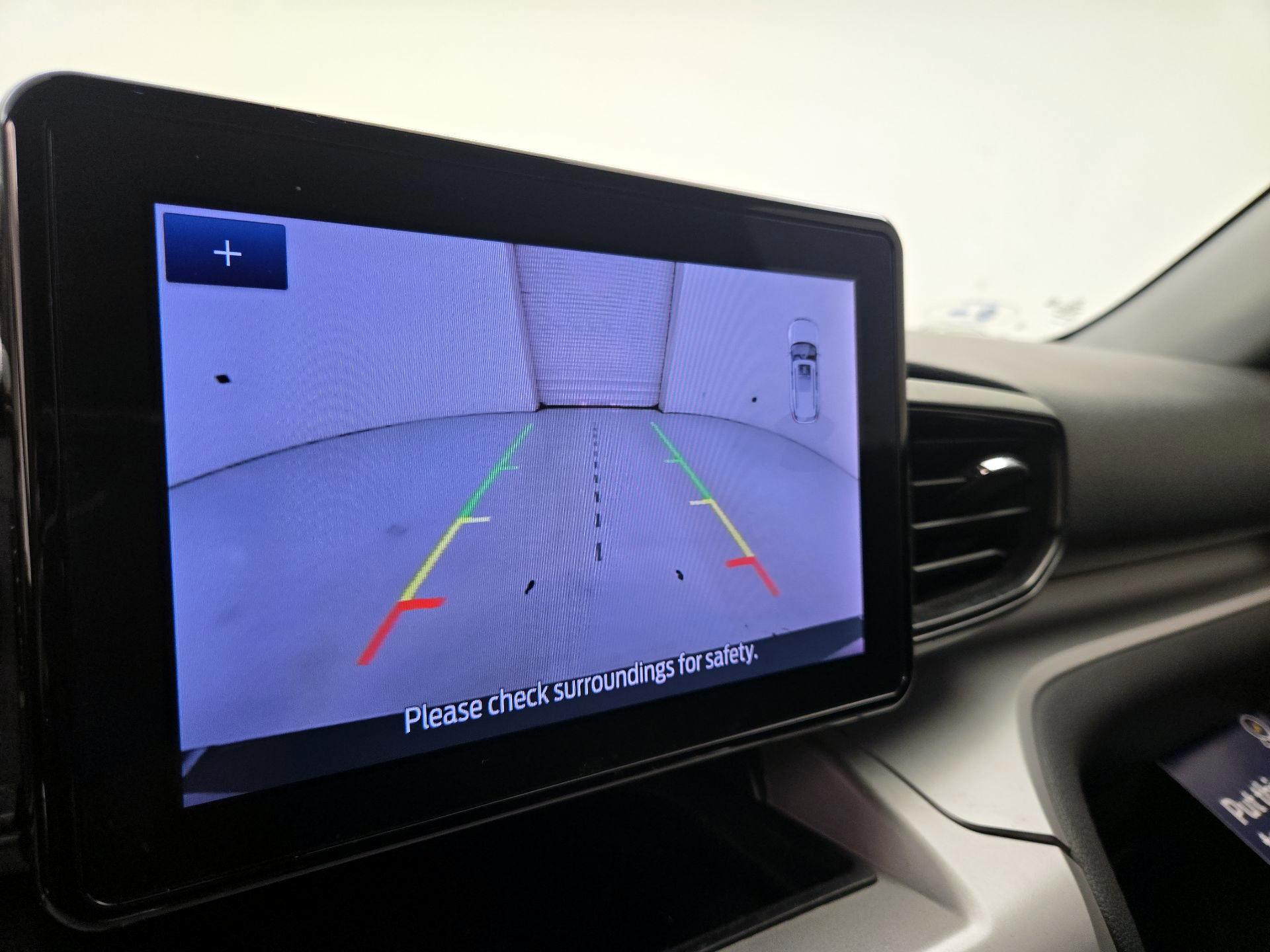 Thumbnail: 2021 Ford Explorer - 14