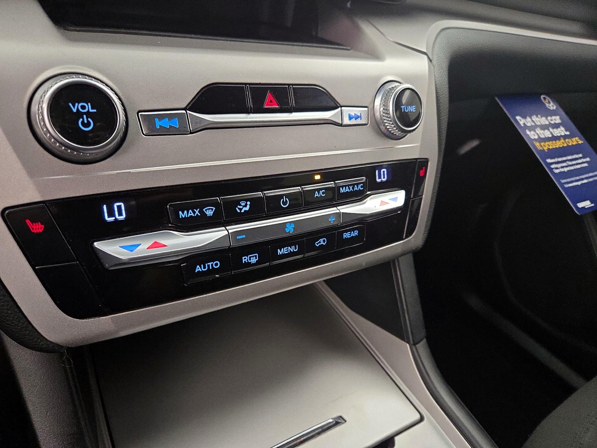 Thumbnail: 2021 Ford Explorer - 16