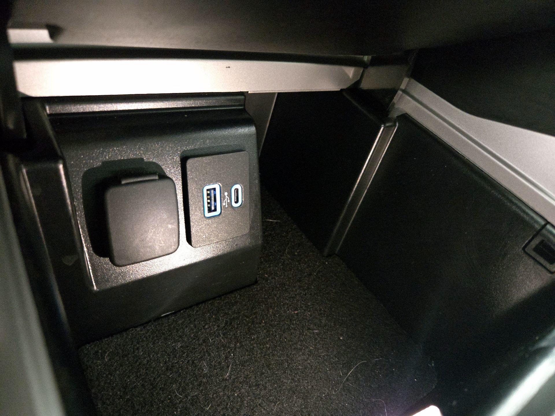 Thumbnail: 2021 Ford Explorer - 18