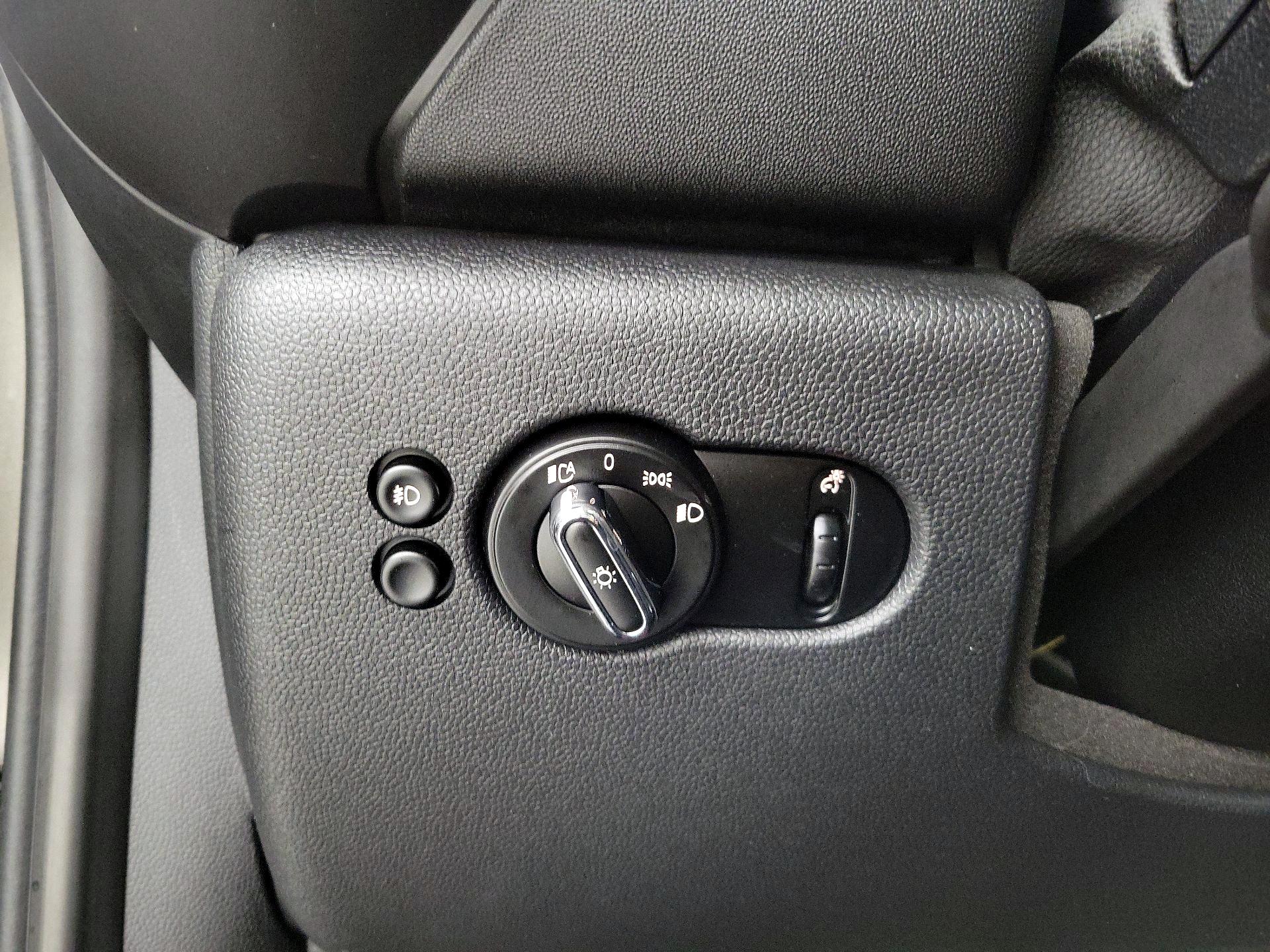 Thumbnail: 2020 MINI Cooper Hardtop - 13