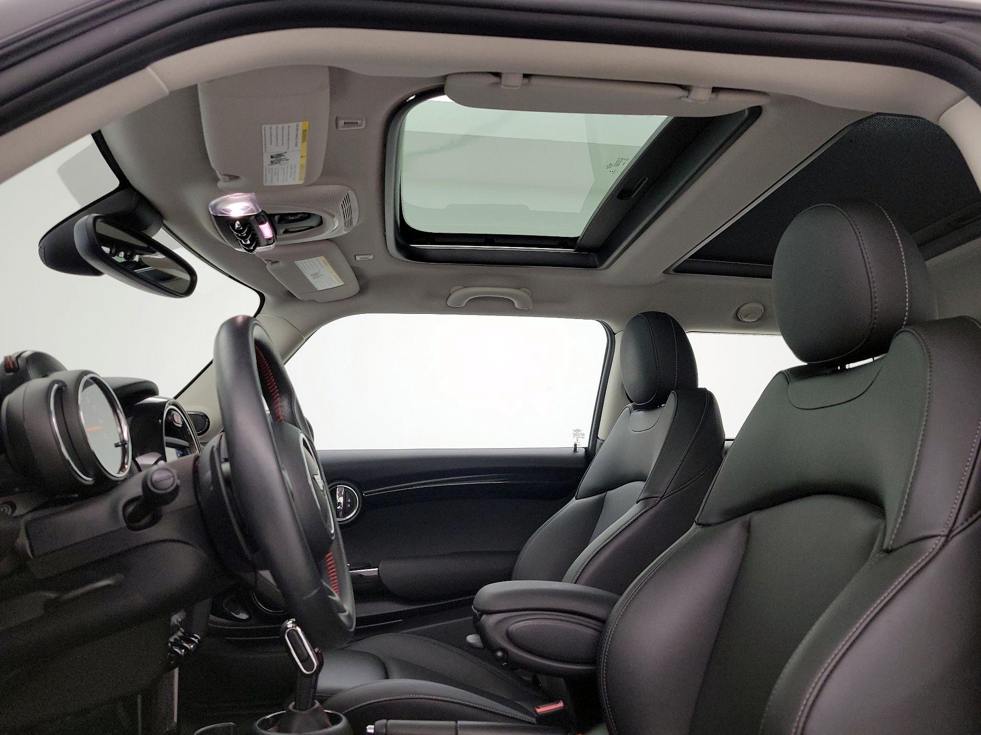 Thumbnail: 2020 MINI Cooper Hardtop - 18