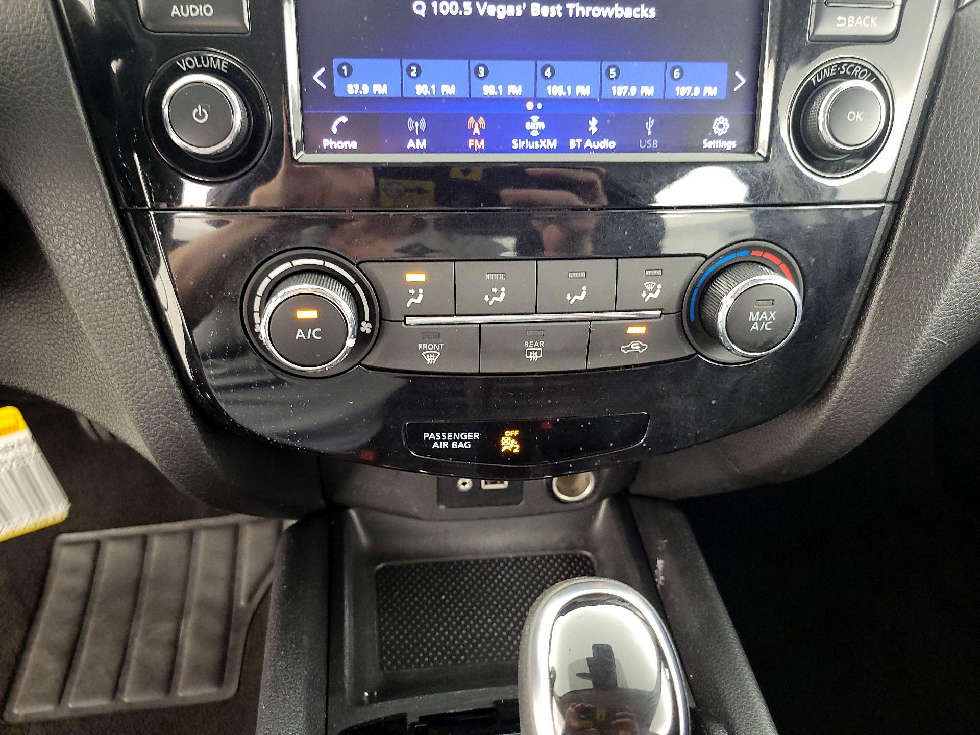 Thumbnail: 2022 Nissan Rogue Sport - 16