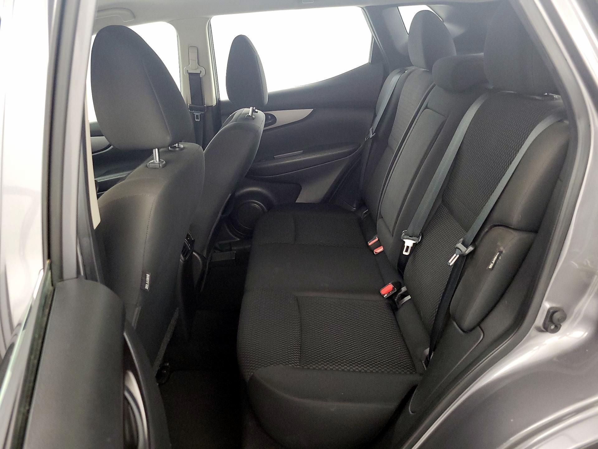 Thumbnail: 2022 Nissan Rogue Sport - 19