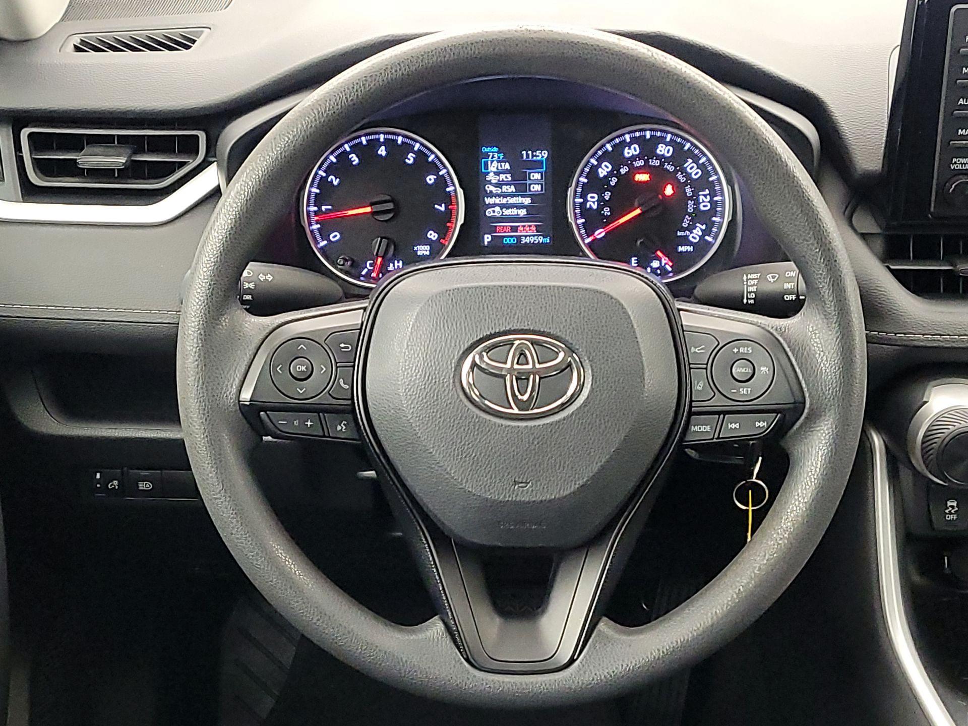 Thumbnail: 2021 Toyota RAV4 - 10