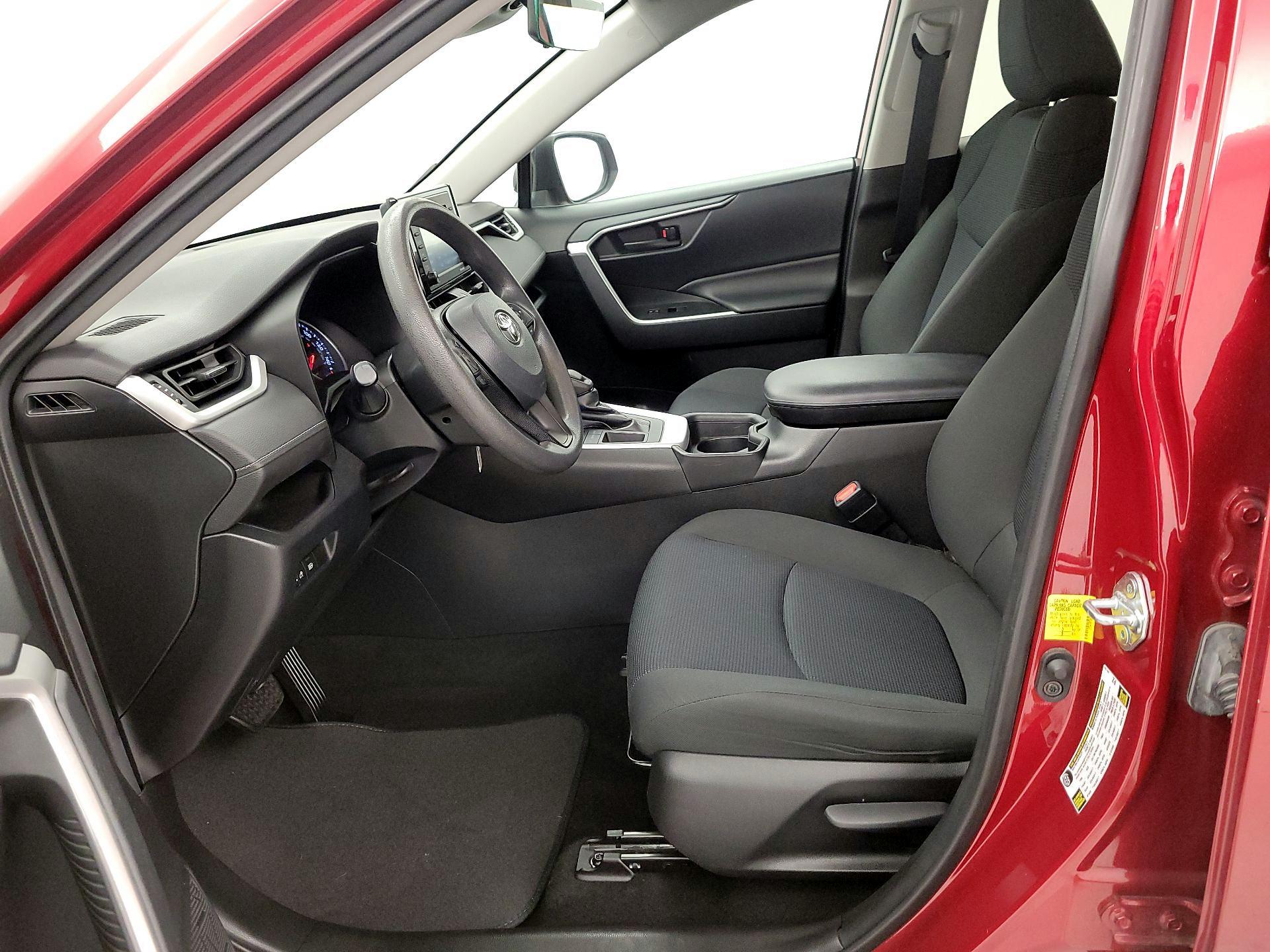 Thumbnail: 2021 Toyota RAV4 - 11