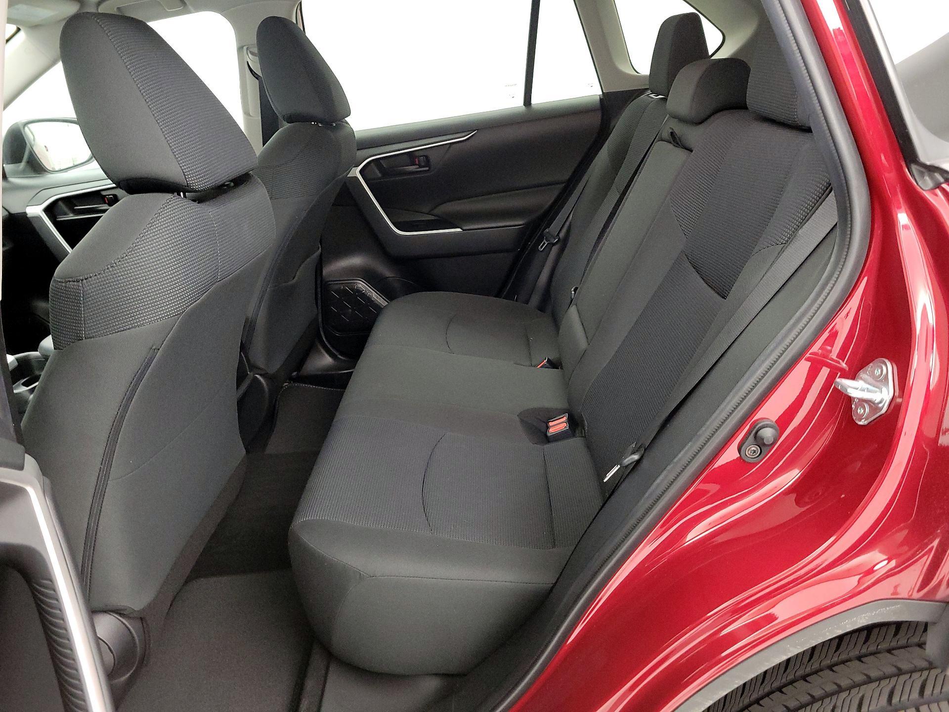 Thumbnail: 2021 Toyota RAV4 - 19