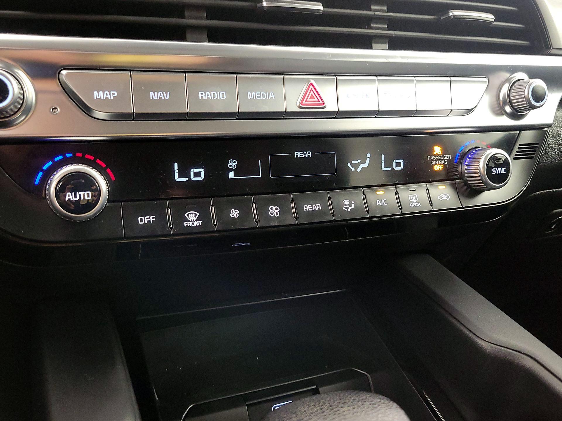 Thumbnail: 2022 Kia Telluride - 17