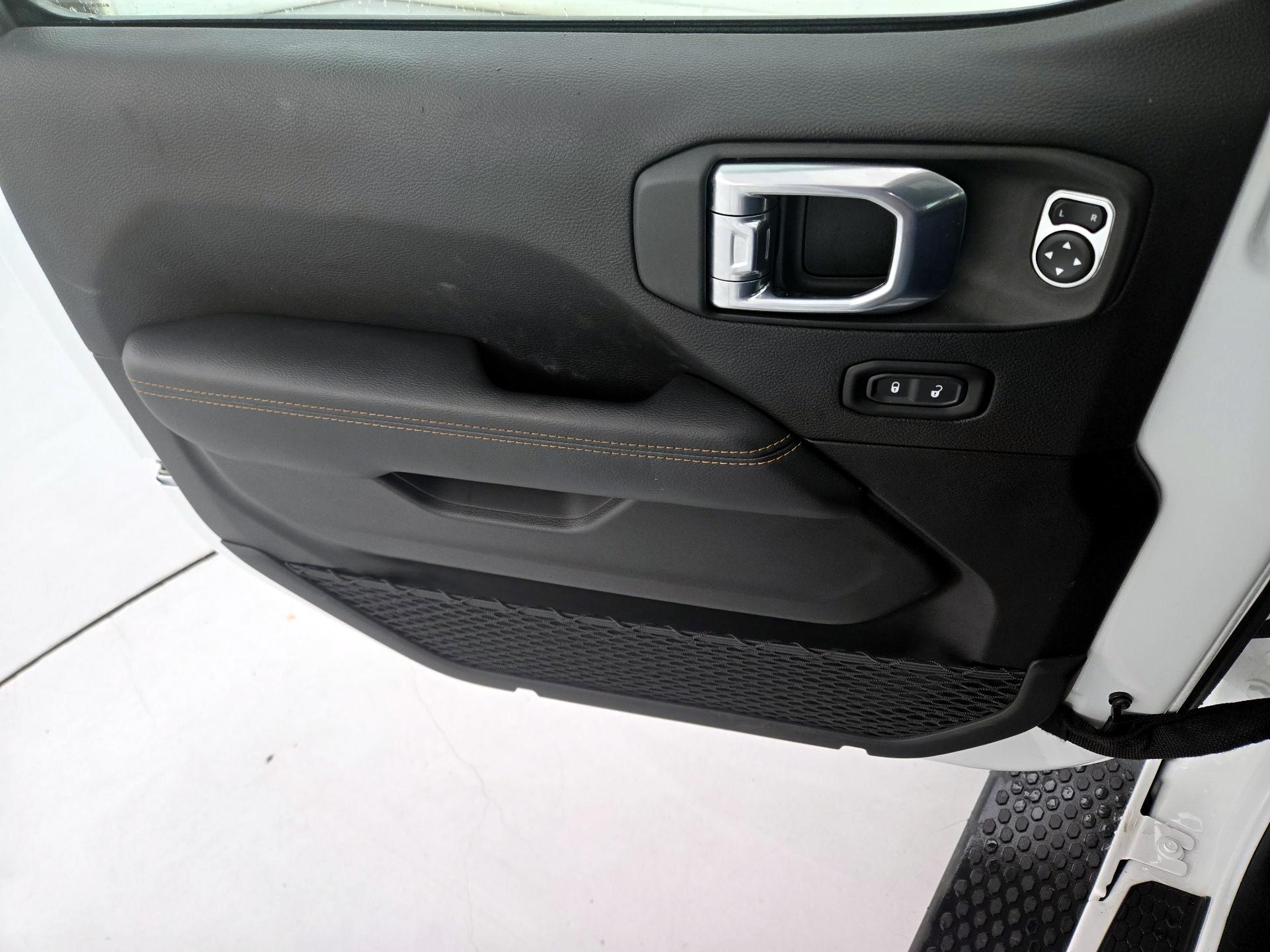 Thumbnail: 2021 Jeep Wrangler - 12