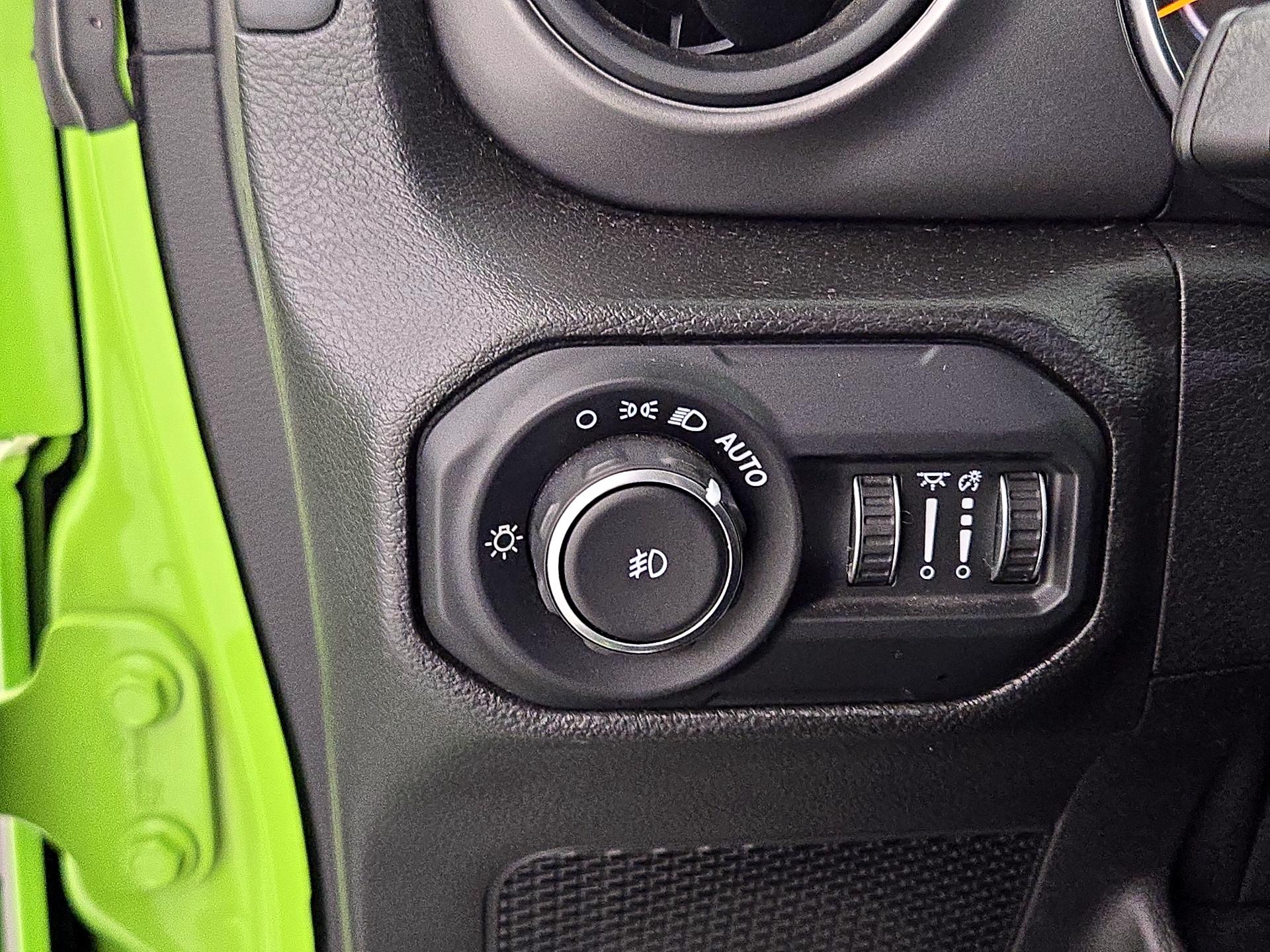 Thumbnail: 2021 Jeep Wrangler - 13