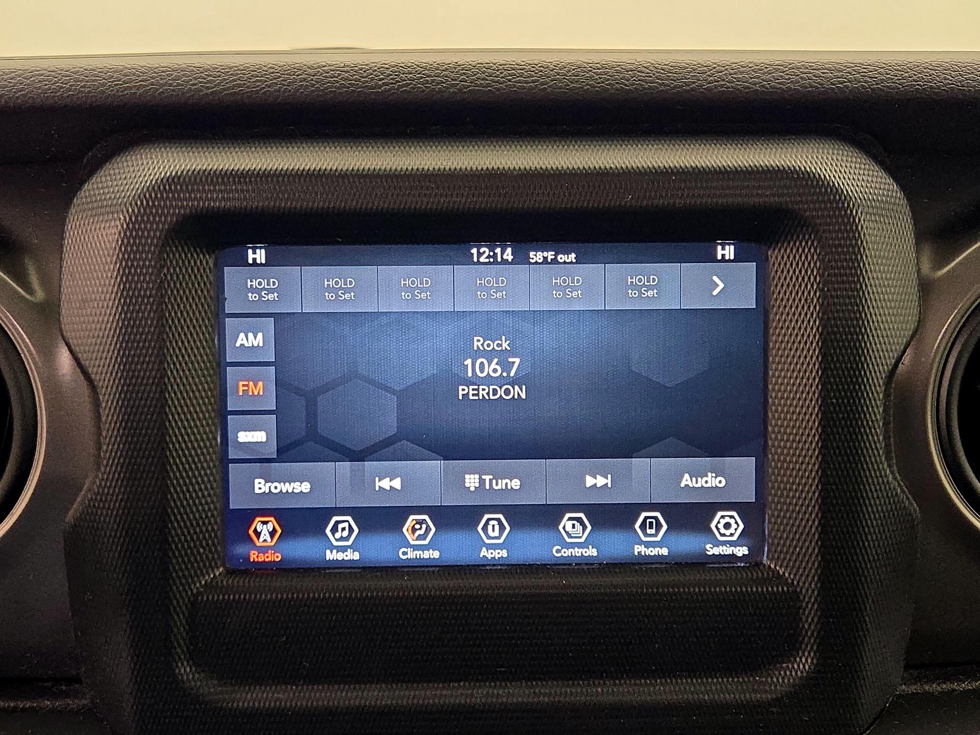 Thumbnail: 2021 Jeep Wrangler - 15