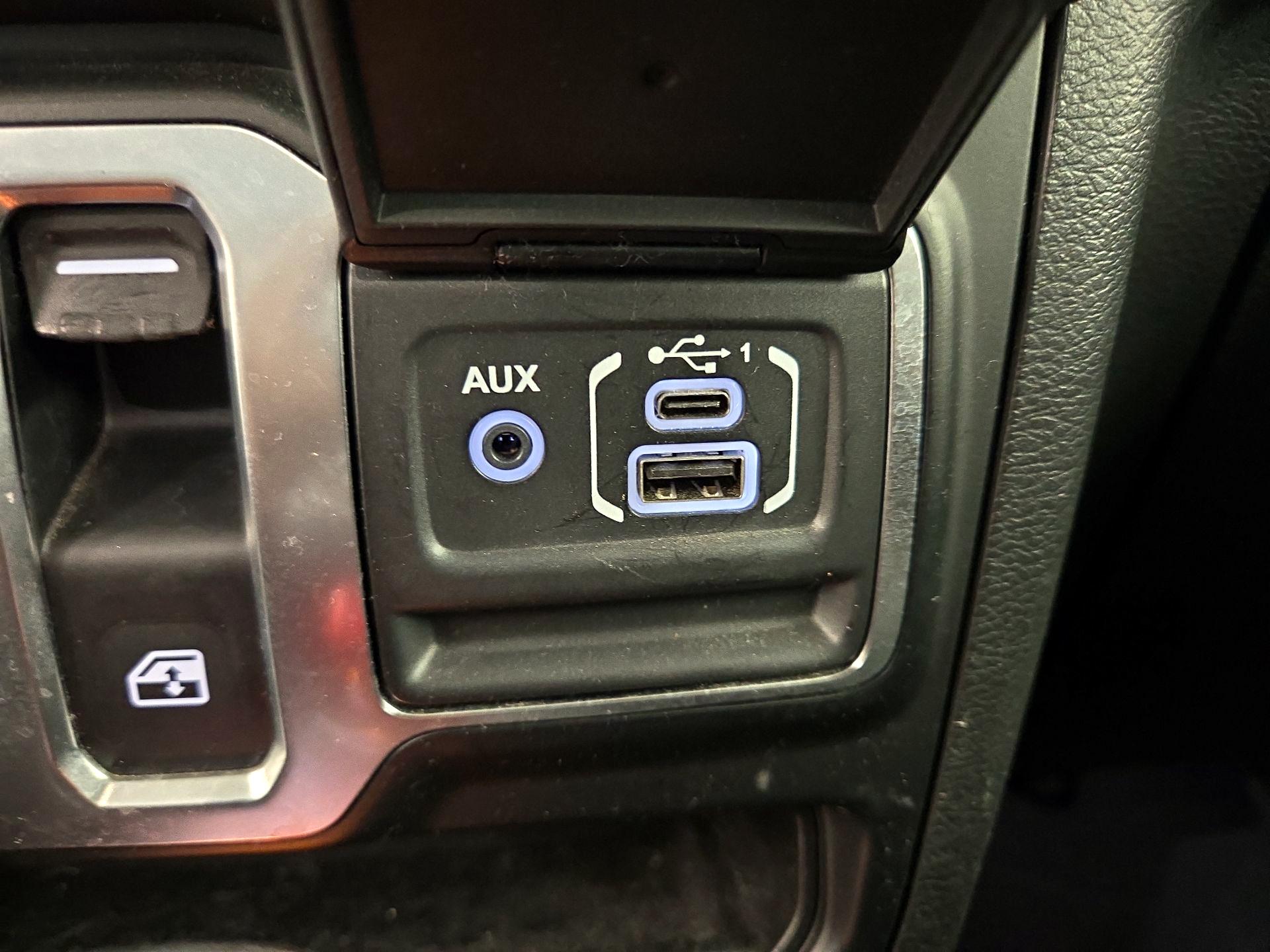 Thumbnail: 2021 Jeep Wrangler - 18