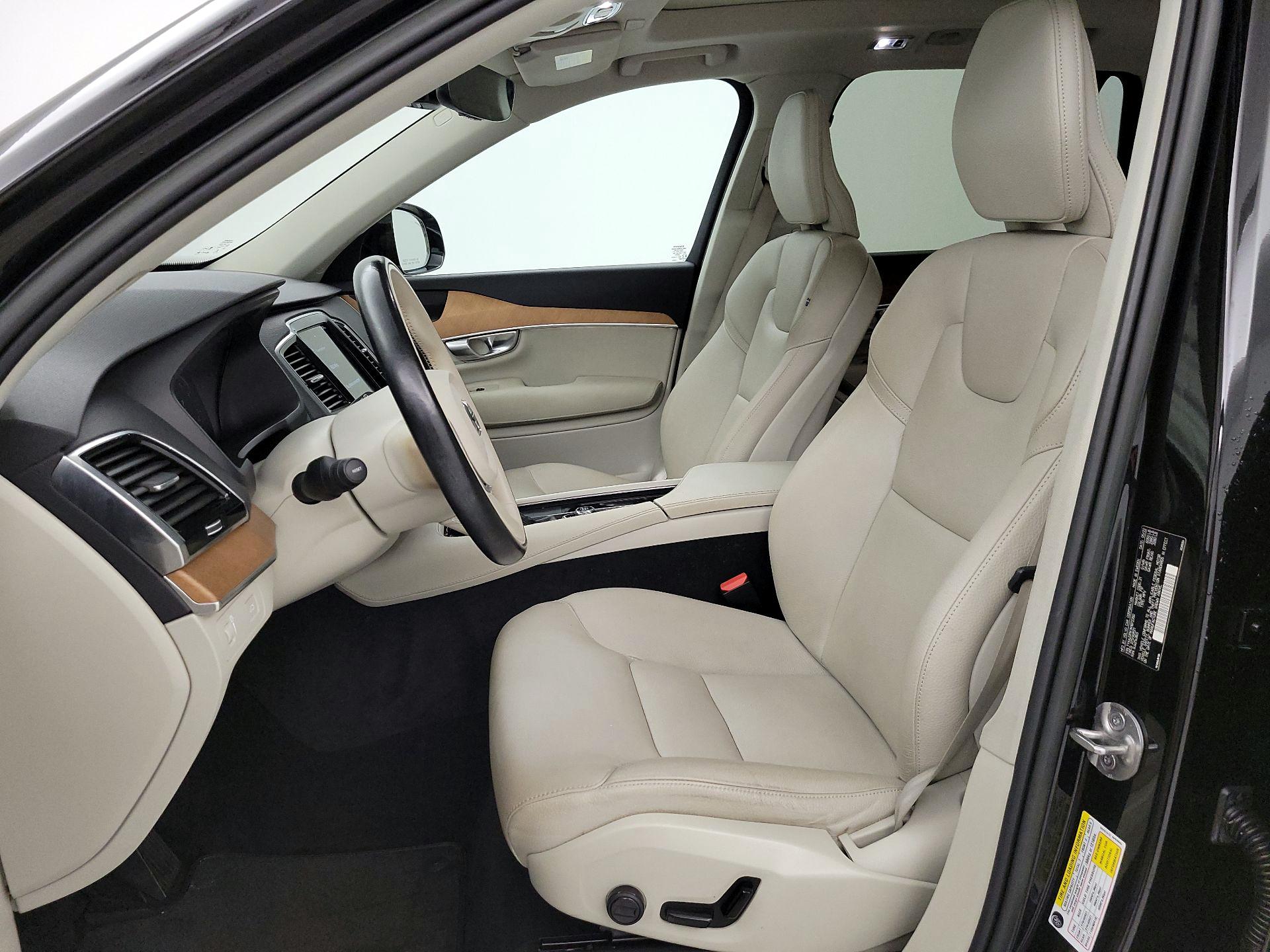 Thumbnail: 2022 Volvo XC90 - 11