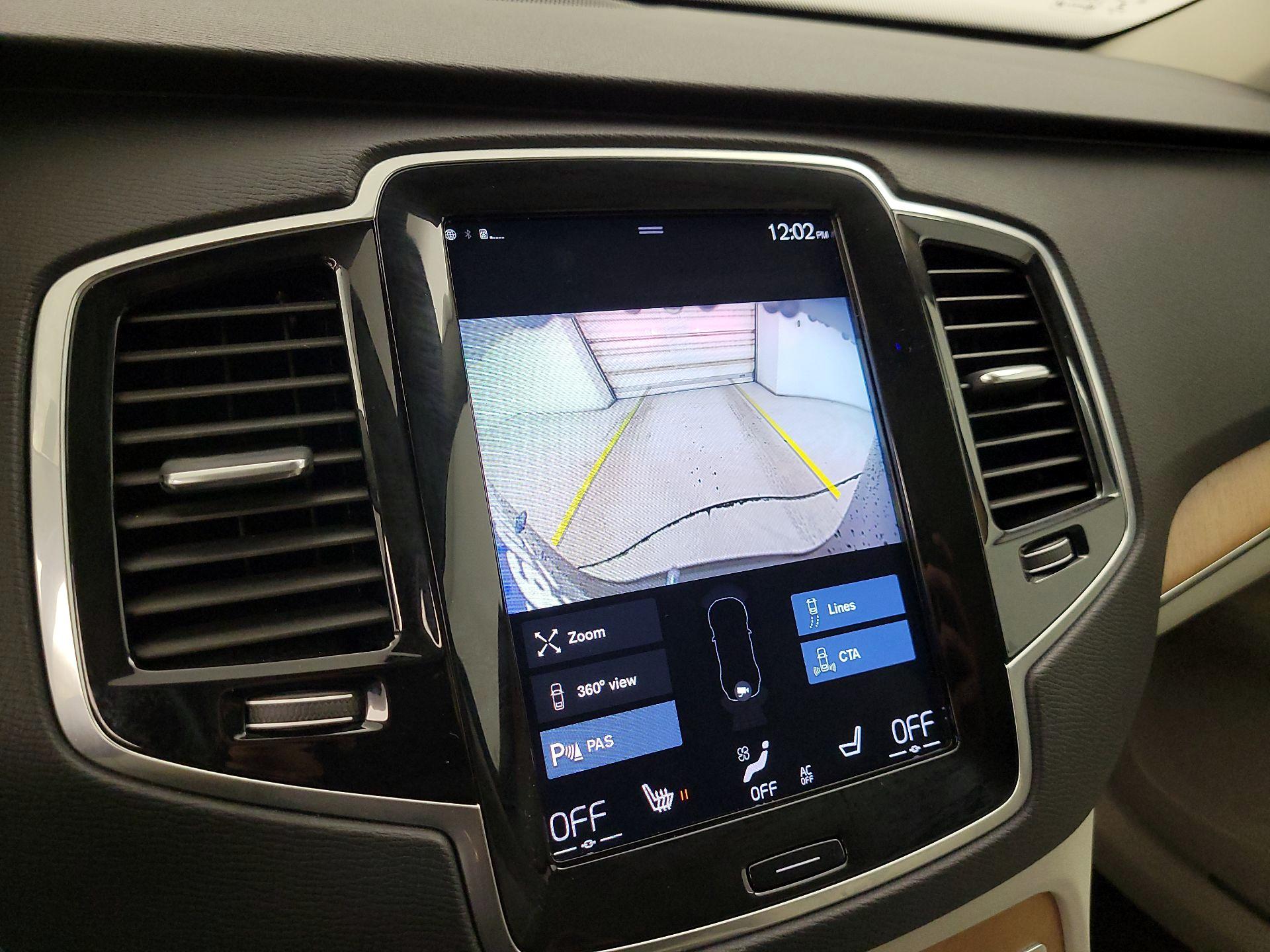 Thumbnail: 2022 Volvo XC90 - 14