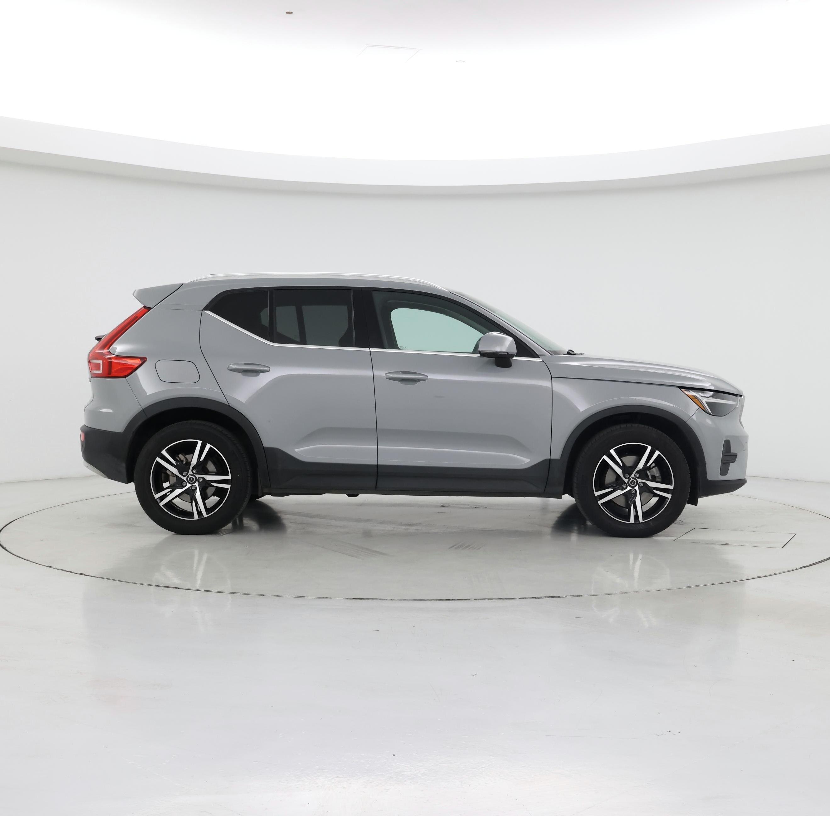 Thumbnail: 2024 Volvo XC40 - 7
