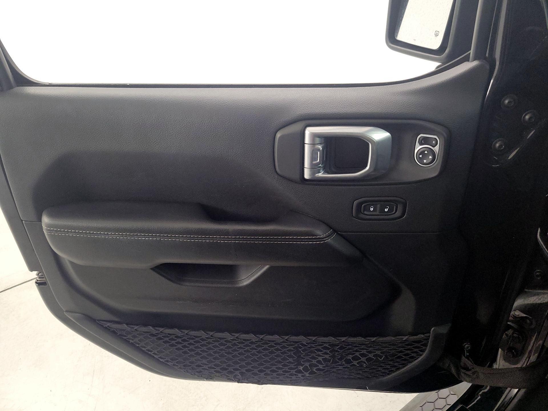 Thumbnail: 2022 Jeep Wrangler - 12