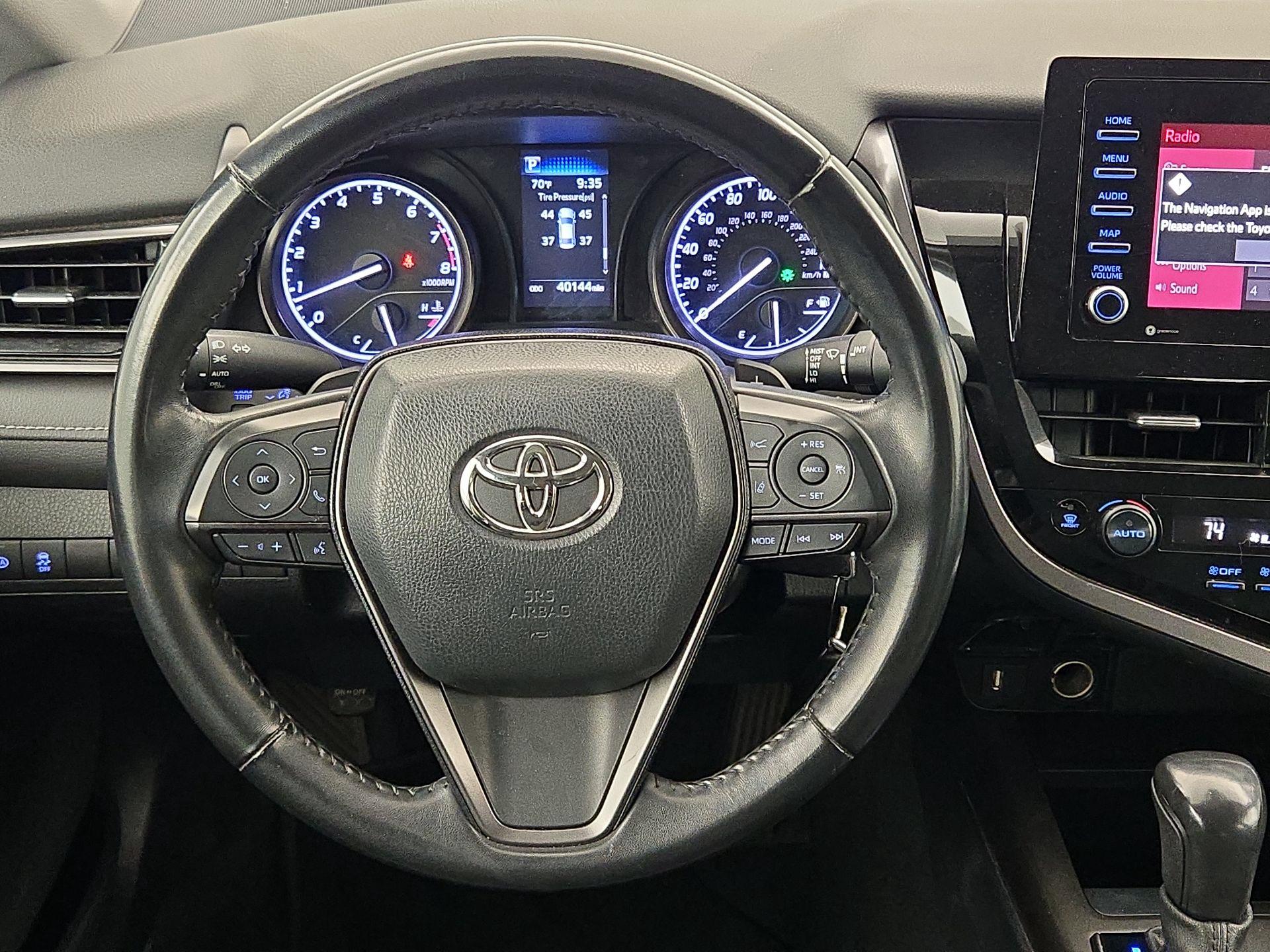 Thumbnail: 2022 Toyota Camry - 10