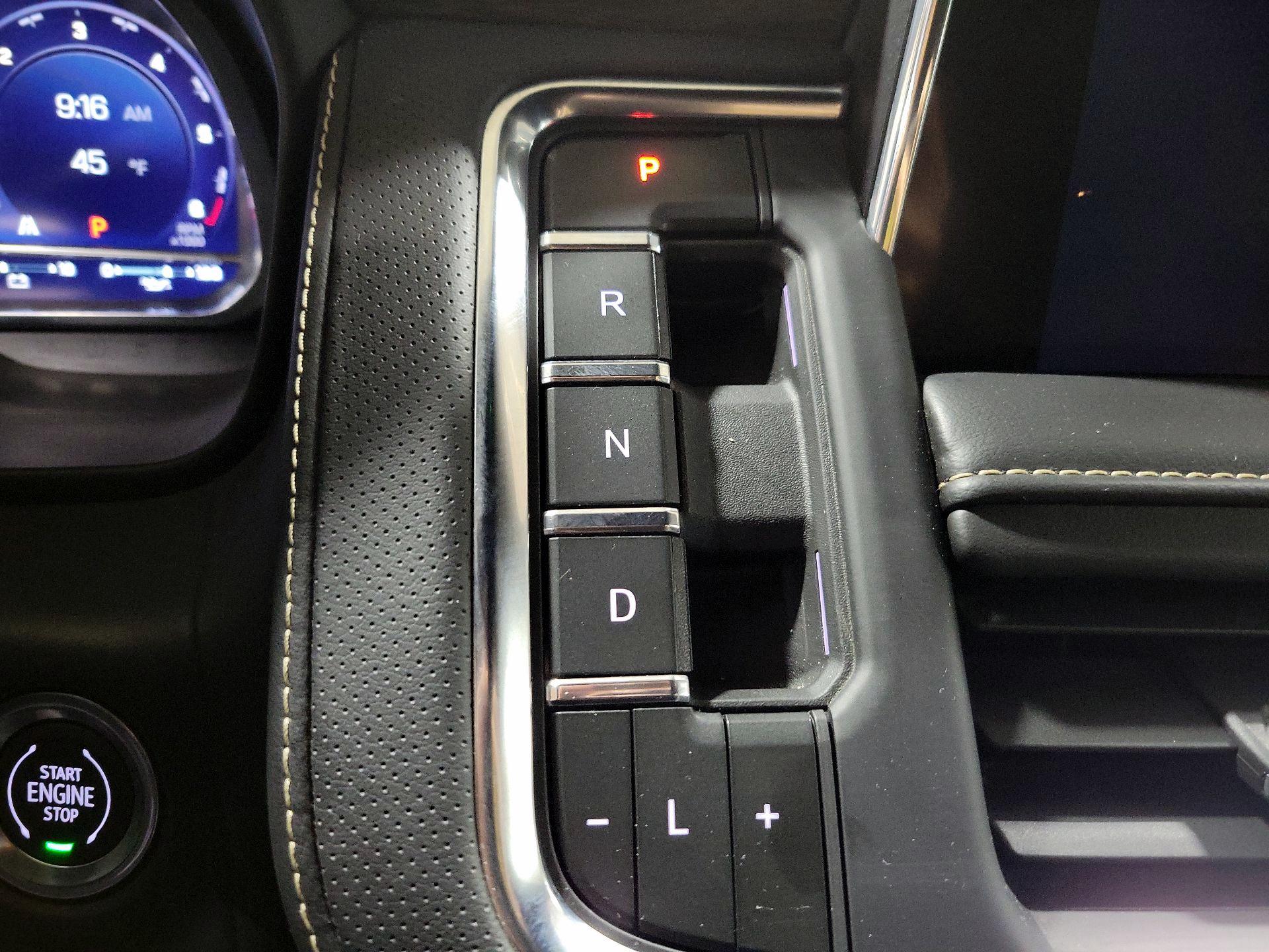 Thumbnail: 2023 Chevrolet Suburban - 17