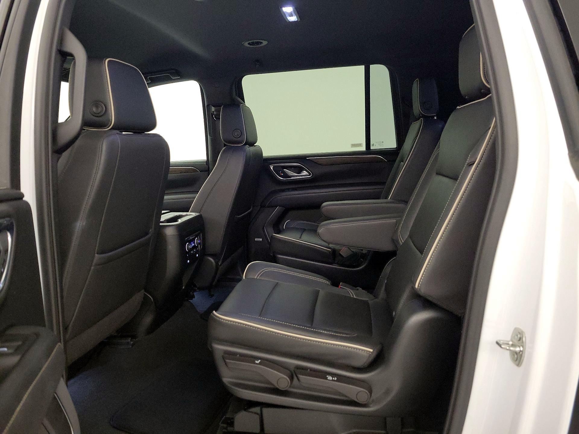 Thumbnail: 2023 Chevrolet Suburban - 18