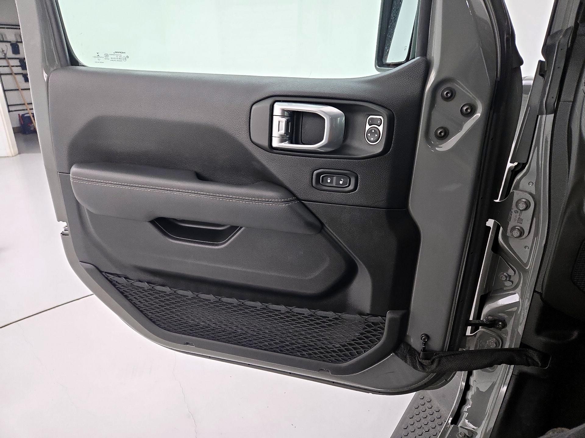 Thumbnail: 2022 Jeep Wrangler - 12